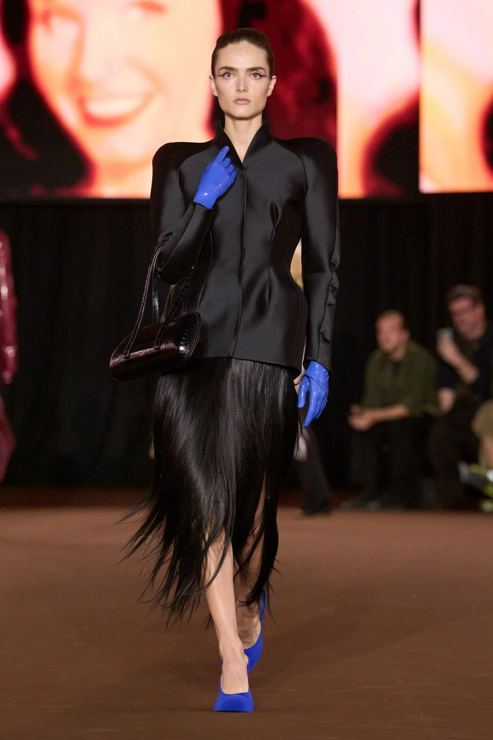 mugler-spring-2027-ready-to-wear-look-32-scaled.jpg