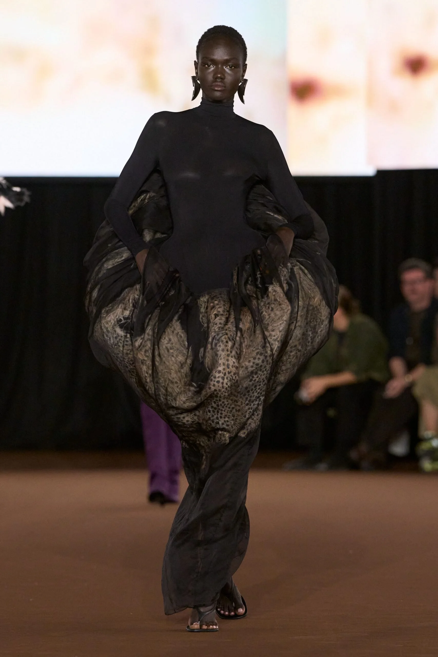 mugler-spring-2027-ready-to-wear-look-36-scaled.jpg