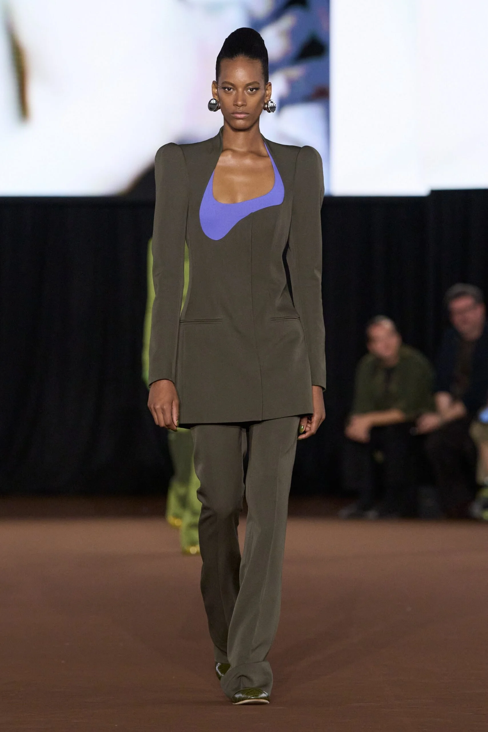 mugler-spring-2027-ready-to-wear-look-41-scaled.jpg