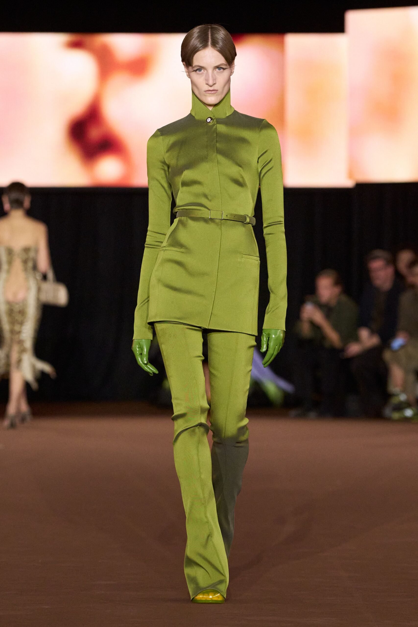 mugler-spring-2027-ready-to-wear-look-42-scaled.jpg