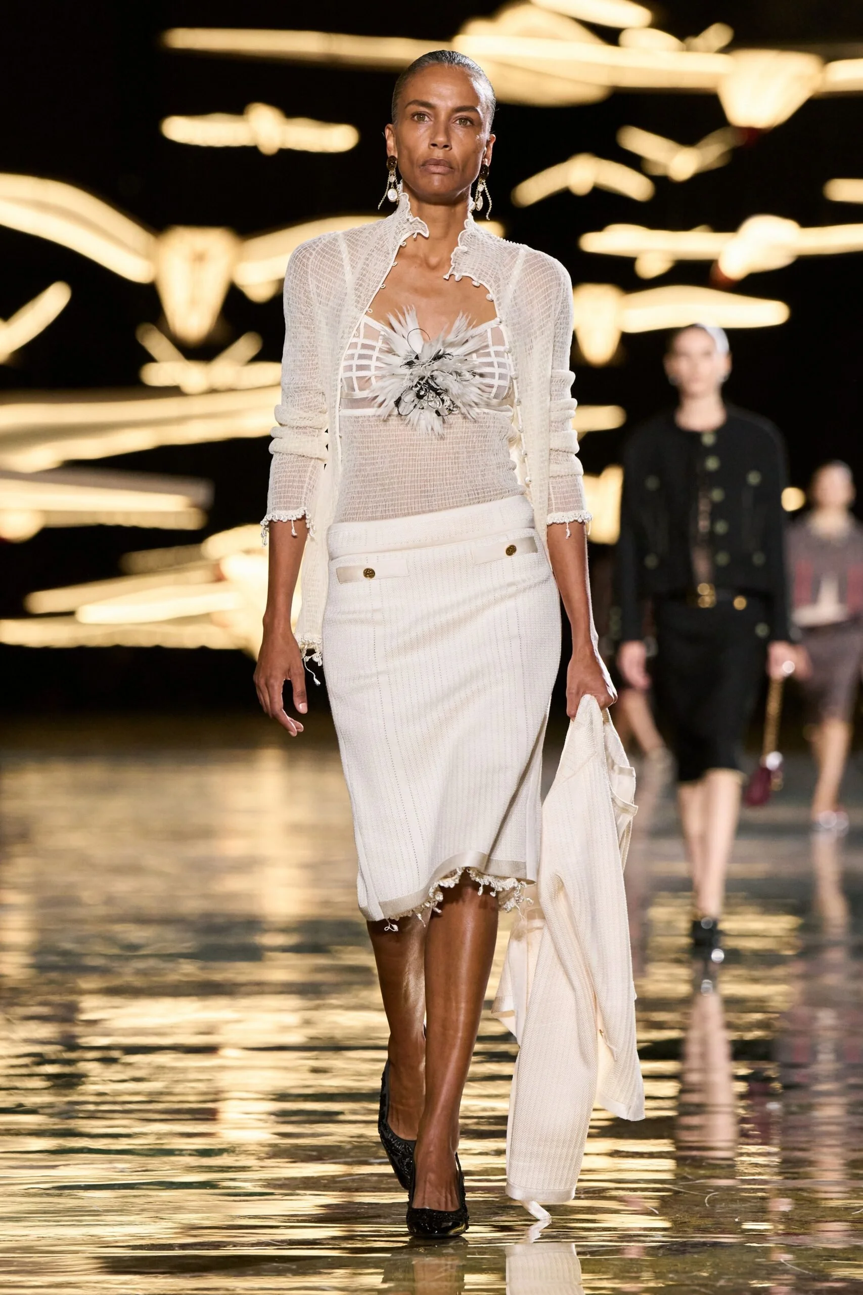 chanel-spring-2027-ready-to-wear-look-02-scaled.jpg