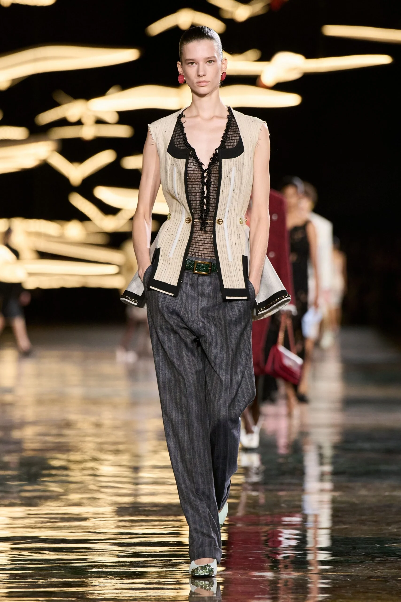 chanel-spring-2027-ready-to-wear-look-08-scaled.jpg