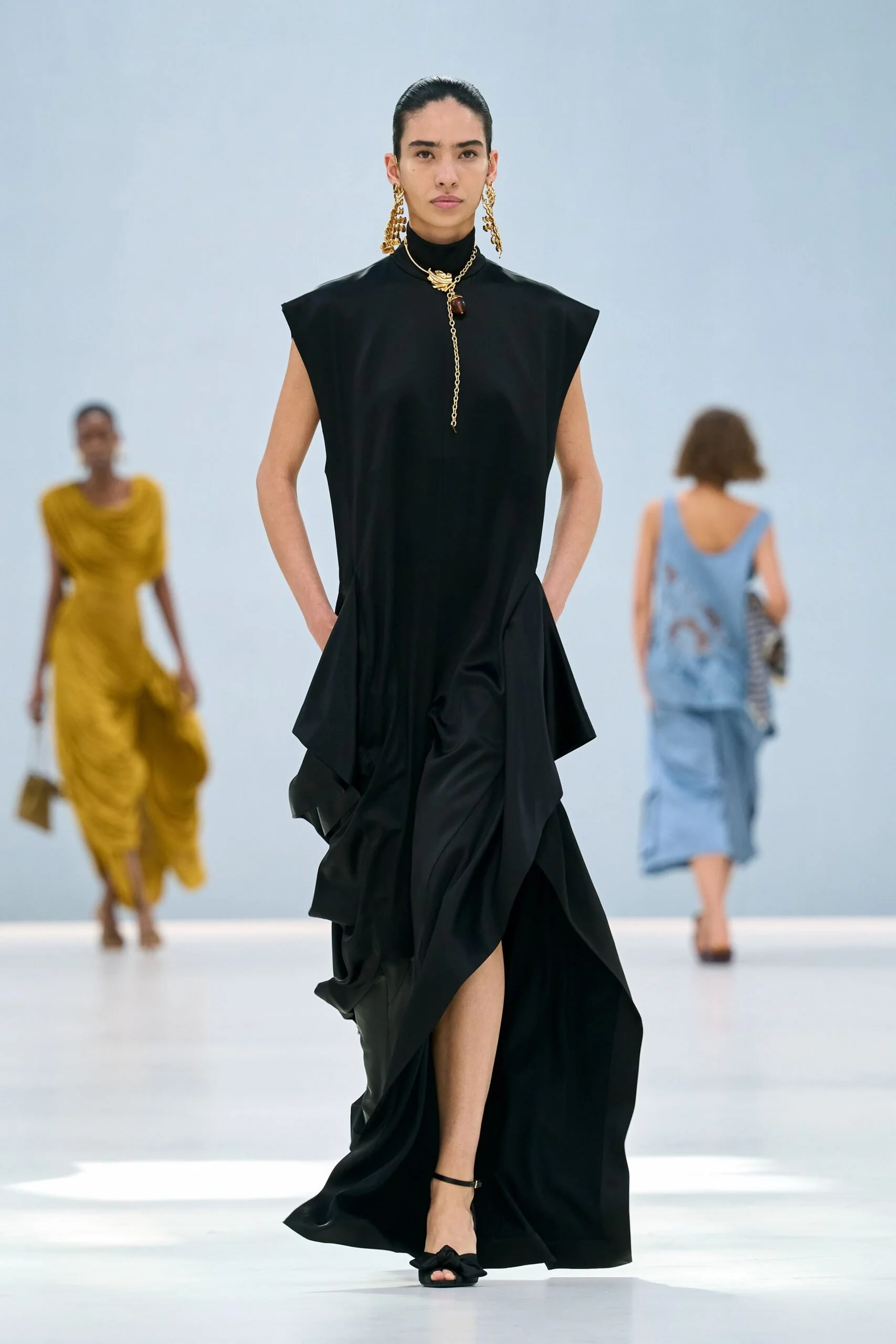 zimmermann-spring-2027-ready-to-wear-look-40-scaled.jpg
