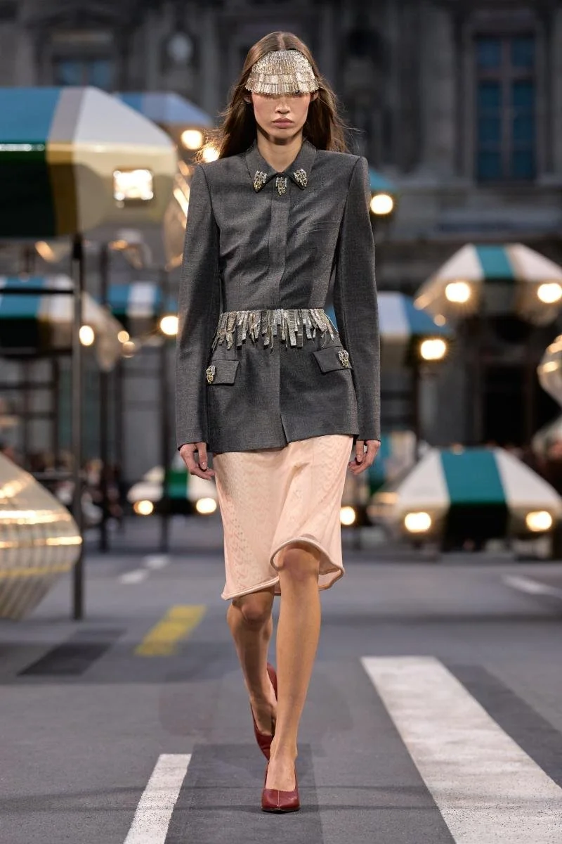 00017-louis-vuitton-spring-2027-ready-to-wear-credit-gorunway.jpg