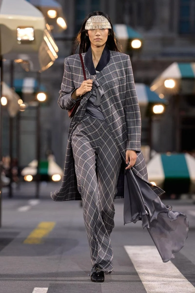 00031-louis-vuitton-spring-2027-ready-to-wear-credit-gorunway.jpg
