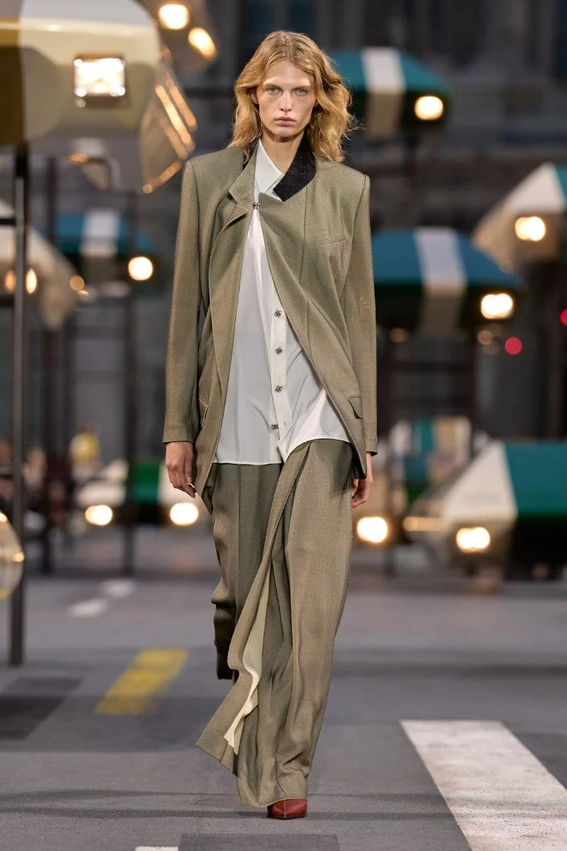 00041-louis-vuitton-spring-2027-ready-to-wear-credit-gorunway.jpg