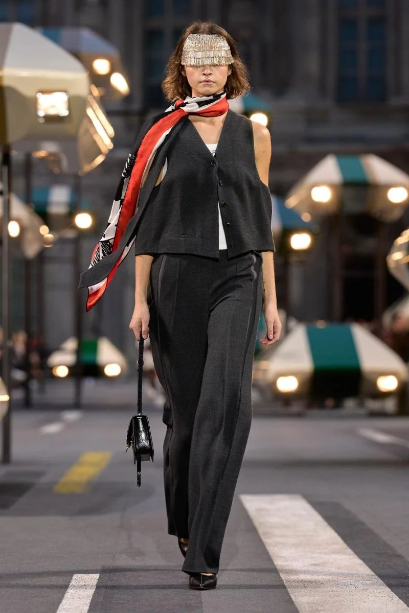 00042-louis-vuitton-spring-2027-ready-to-wear-credit-gorunway.jpg