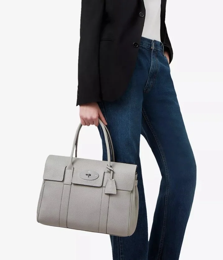 "Purchase MULBERRY Bayswater leather tote bag" "Buy MULBERRY classic leather tote bag" "MULBERRY Bayswater tote bag with spacious design" "Luxurious MULBERRY leather tote bag"