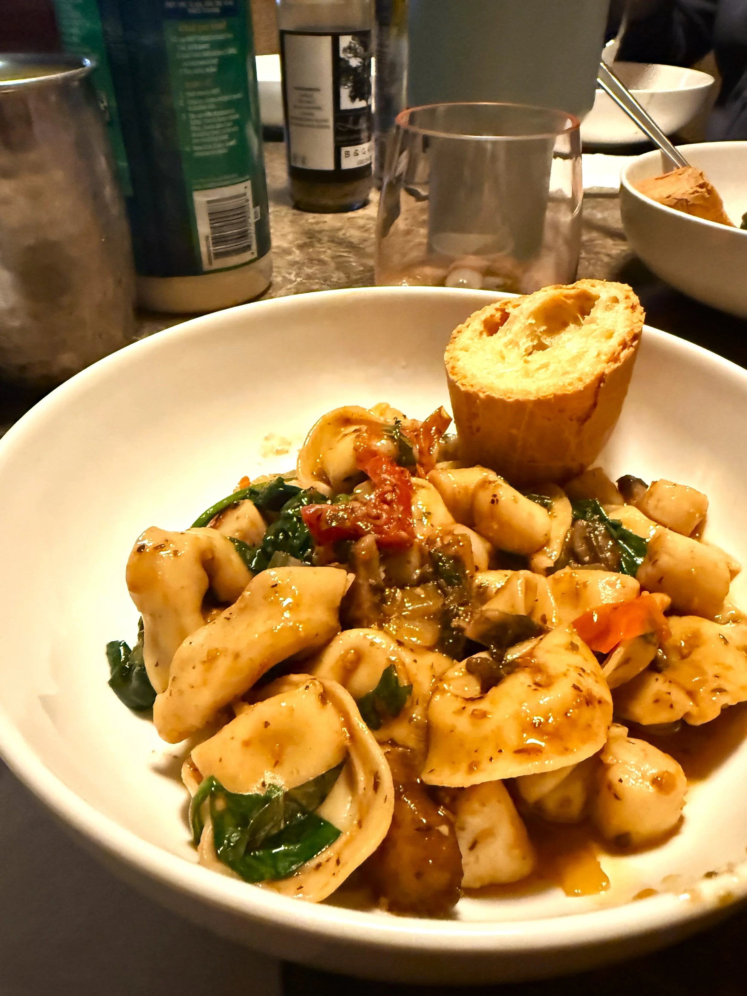 Scallops &amp; Tortellini with Mushrooms and Tomatoes