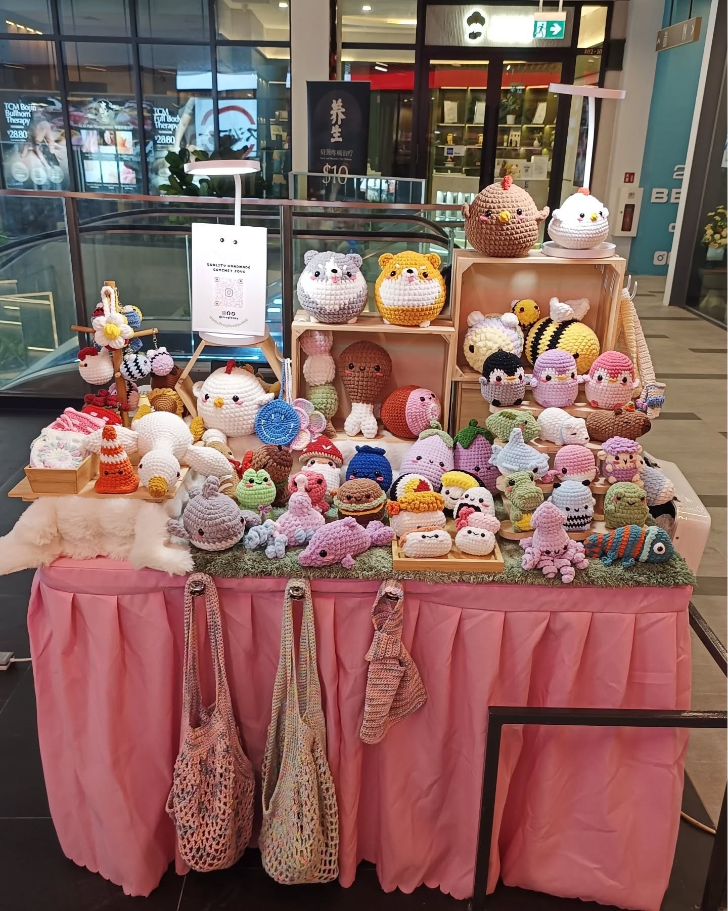 🍣✨ Say konnichiwa to our adorably delicious new sushi plushies &mdash; now rolling out at our pop-up booth at The LINQ @ Beauty World (Level 2, in front of @sushirosingapore )! 🧶💕

From cheeky Tamago to cuddly Salmon Nigiri, each plushie is handma