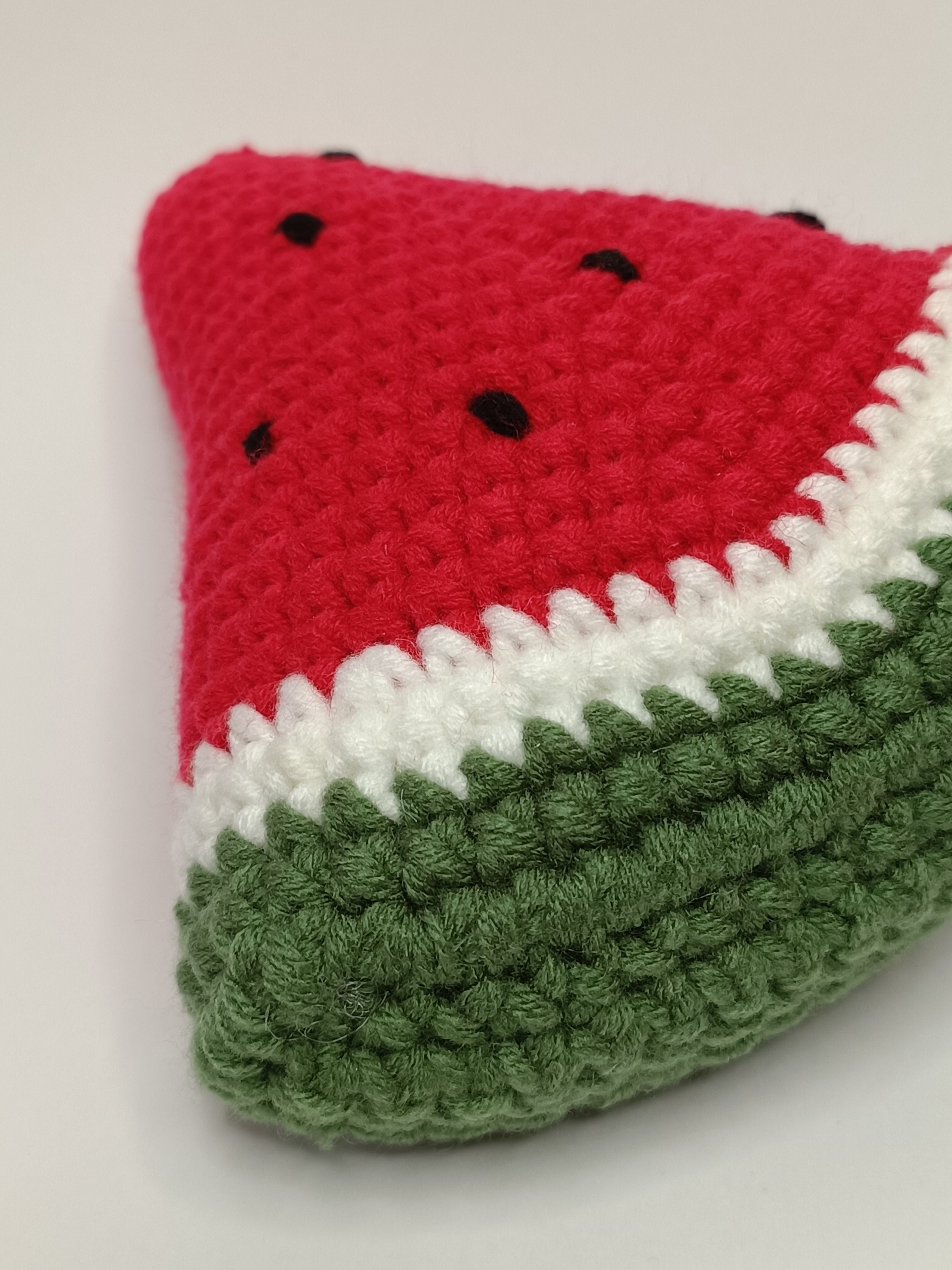 frogloopy-watermelon-plush-red-closeup2.jpg