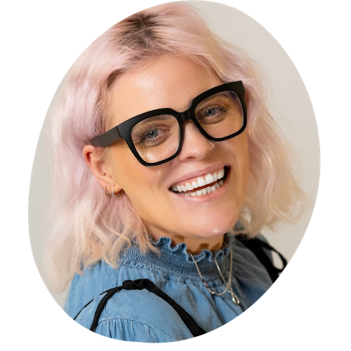 LJ, Owner of Pink Flamingo Social Media