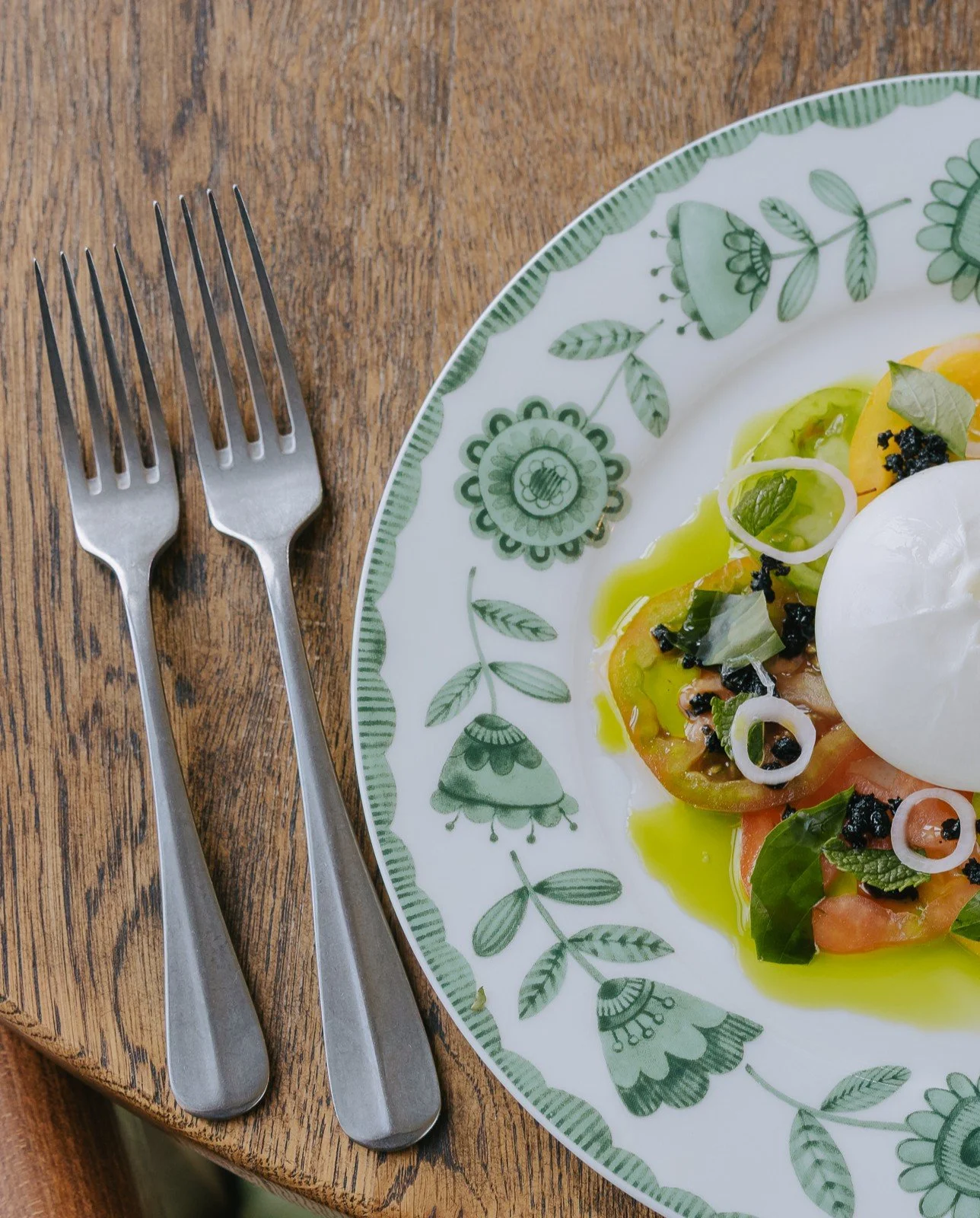 Last week we headed to The Alfriston to capture fresh, social-first imagery for the hotel. A chance to celebrate the launch of Signet&rsquo;s stunning new seasonal menu across all of their hotels.

It was my first visit to The Alfriston and honestly,