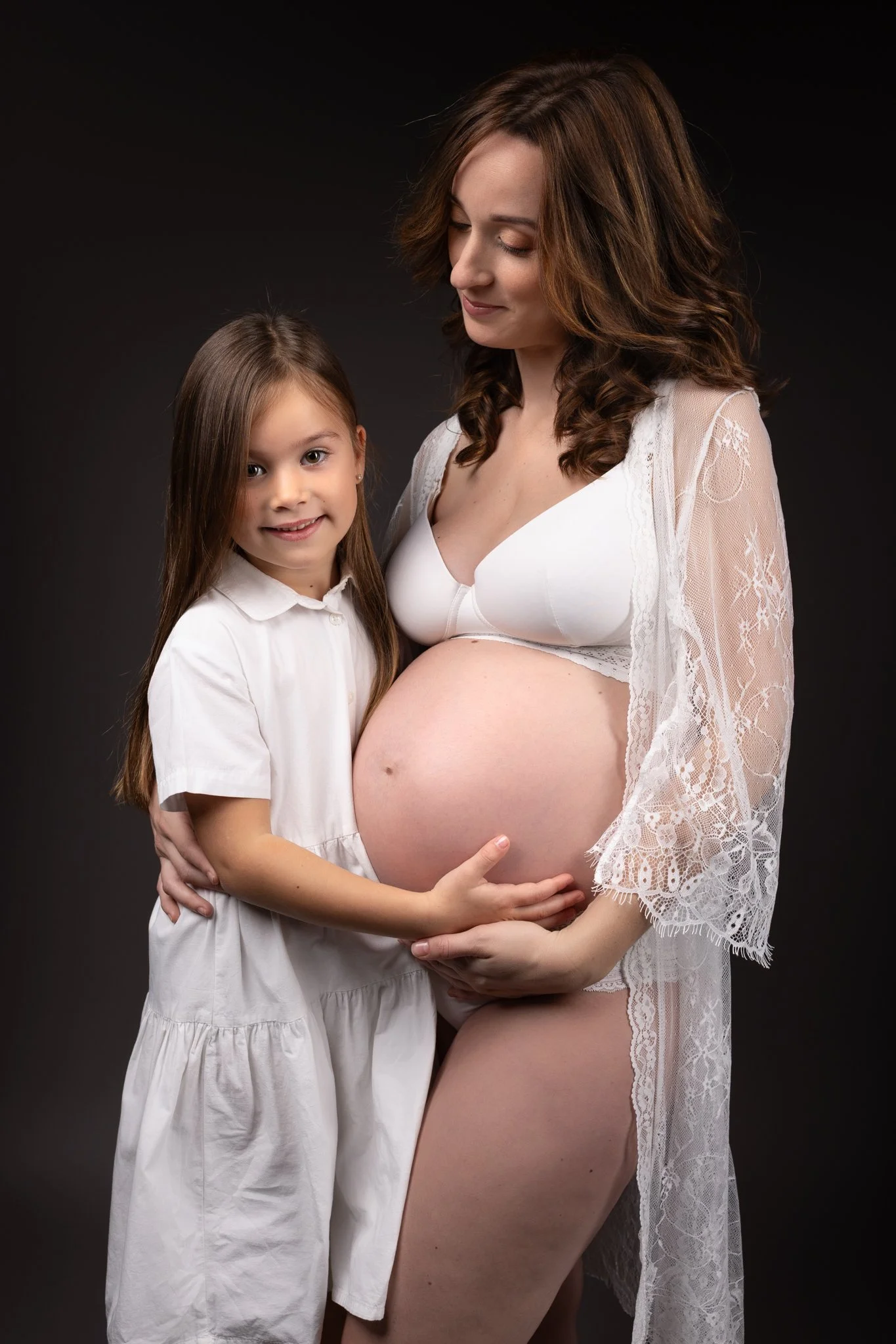 Séance photo grossesse Yvelines - future maman avec son aînée