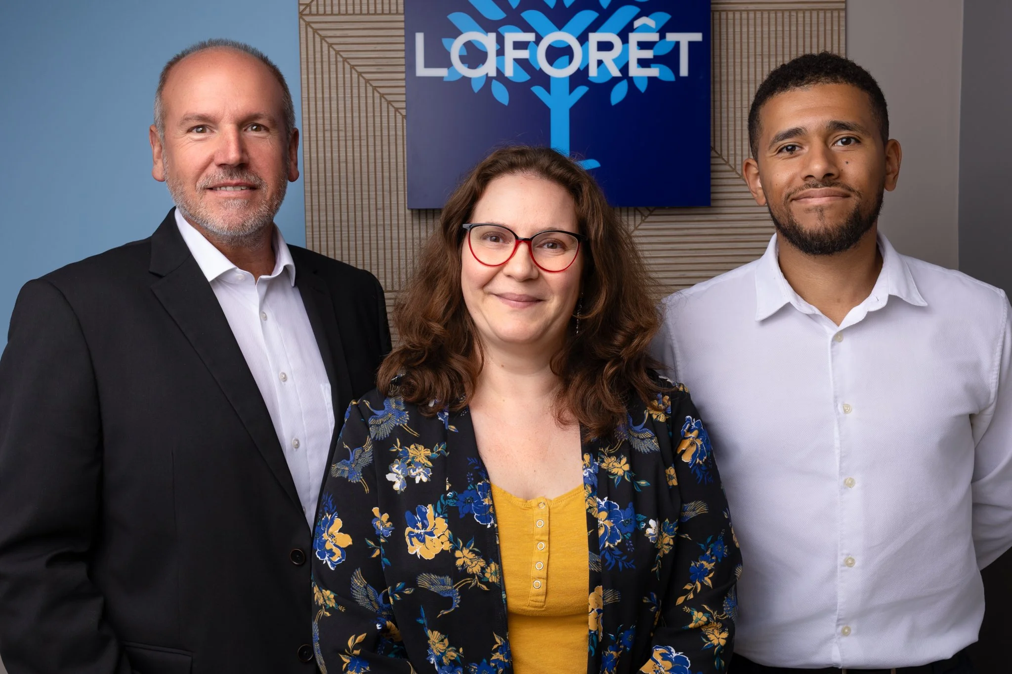 Photo d'équipe d'une agence immobilière