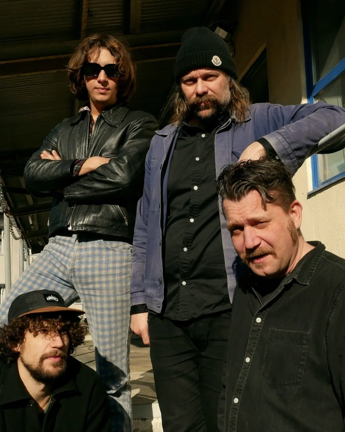 5.3. @hollow_ship_music LIVE 🇸🇪

Nicht verpassen! Grooviger Psych Rock aus Schweden mit Funk/Jazz-Einfl&uuml;ssen in der @neue_welt_ingolstadt! 

preshow by @flo_koegler 

#skurrealneuewelt #hollowship #ingolstadt #psychedelicrock #skurreal