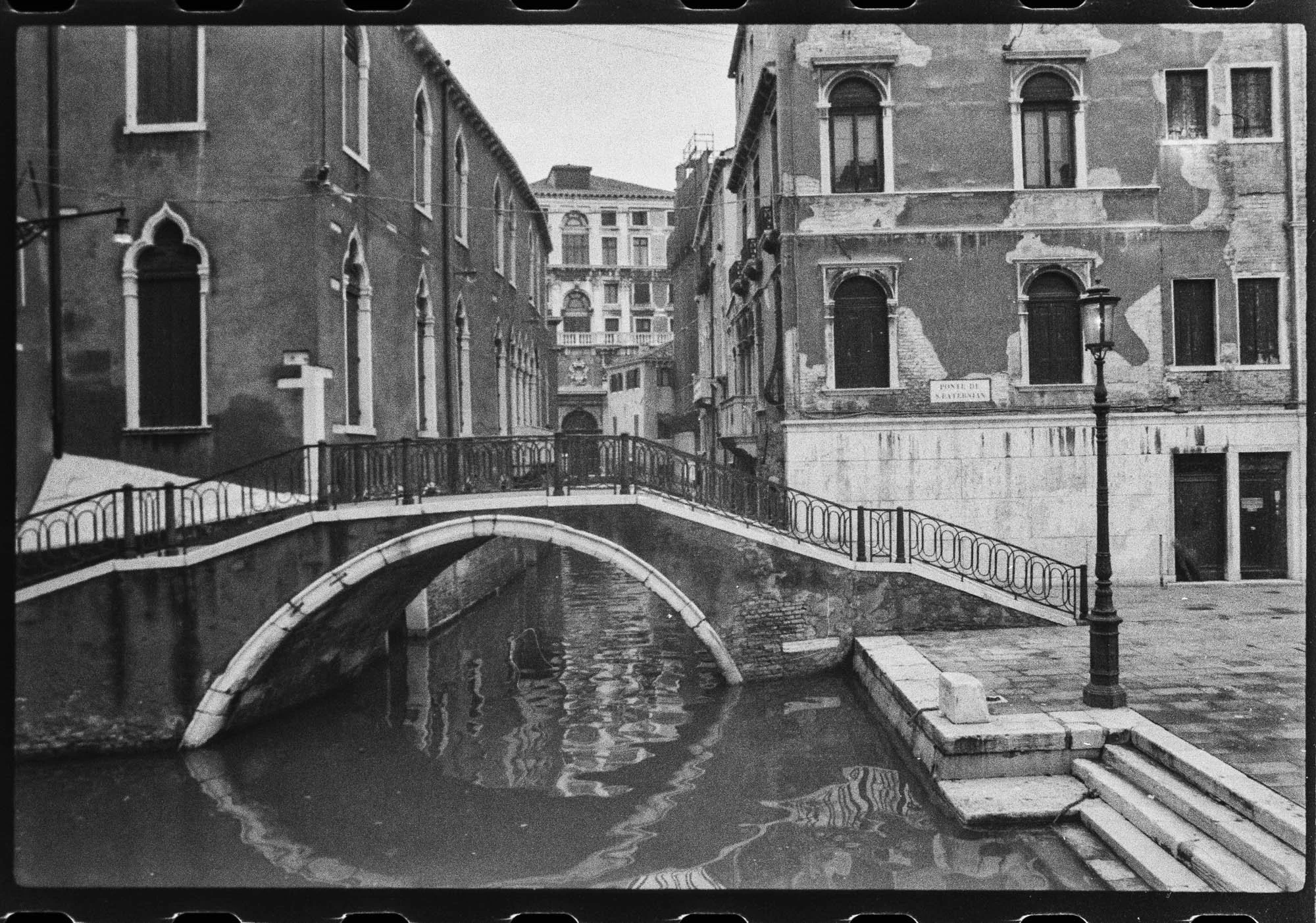 LDKphoto-VENEZIA-1992-2.jpg