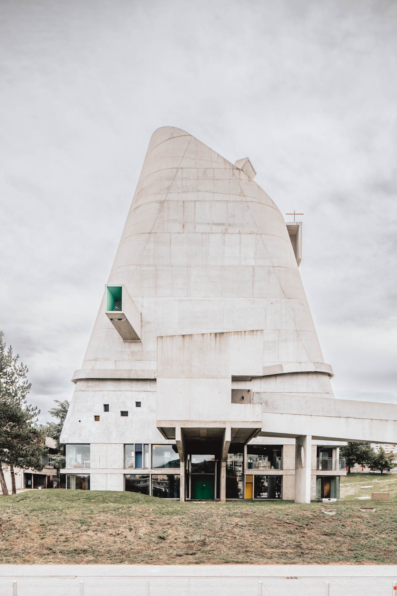 LDKphoto - Eglise St Pierre - Firminy - 10.jpg