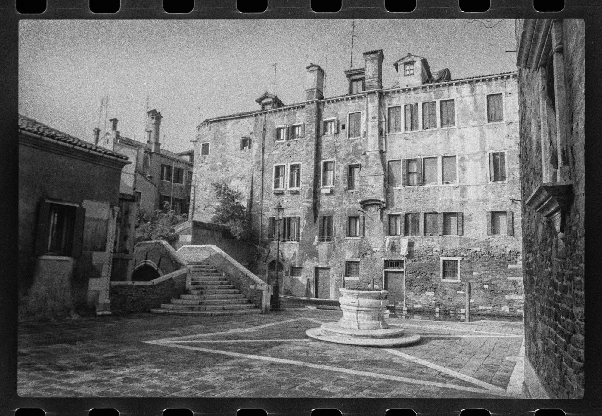 LDKphoto-VENEZIA-1992-1.jpg