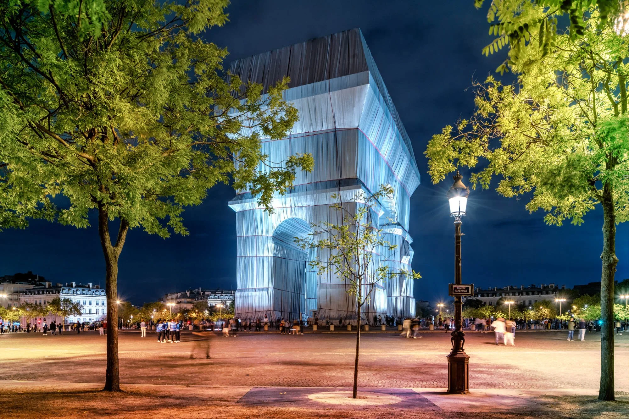 LDKphoto - Christo - Arc de triomphe warpped - 16.jpg