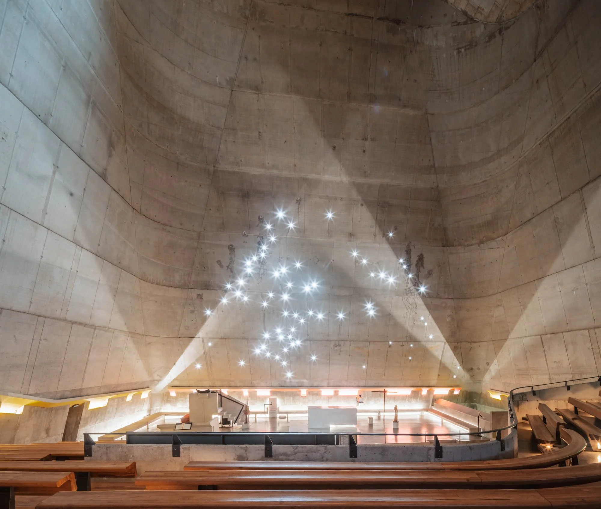 LDKphoto - Eglise St Pierre - Firminy - 21.jpg