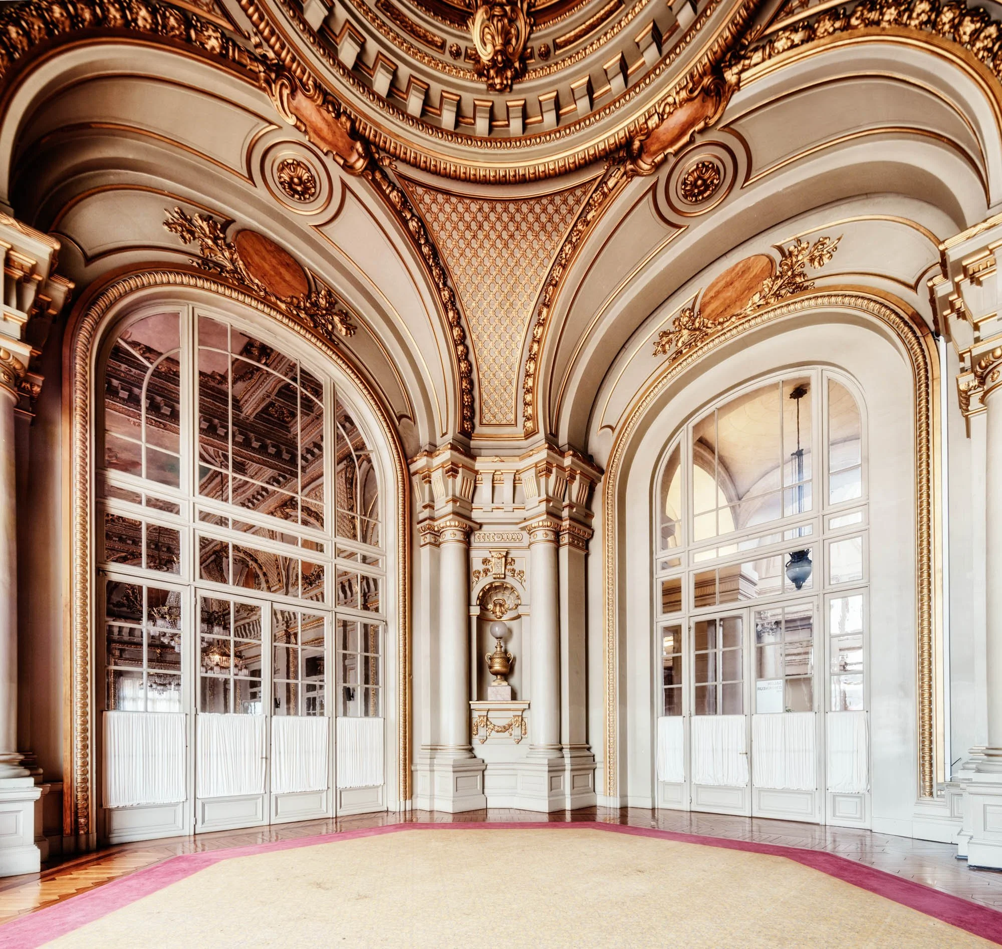 ldkphoto - Hotel de Ville-29.jpg