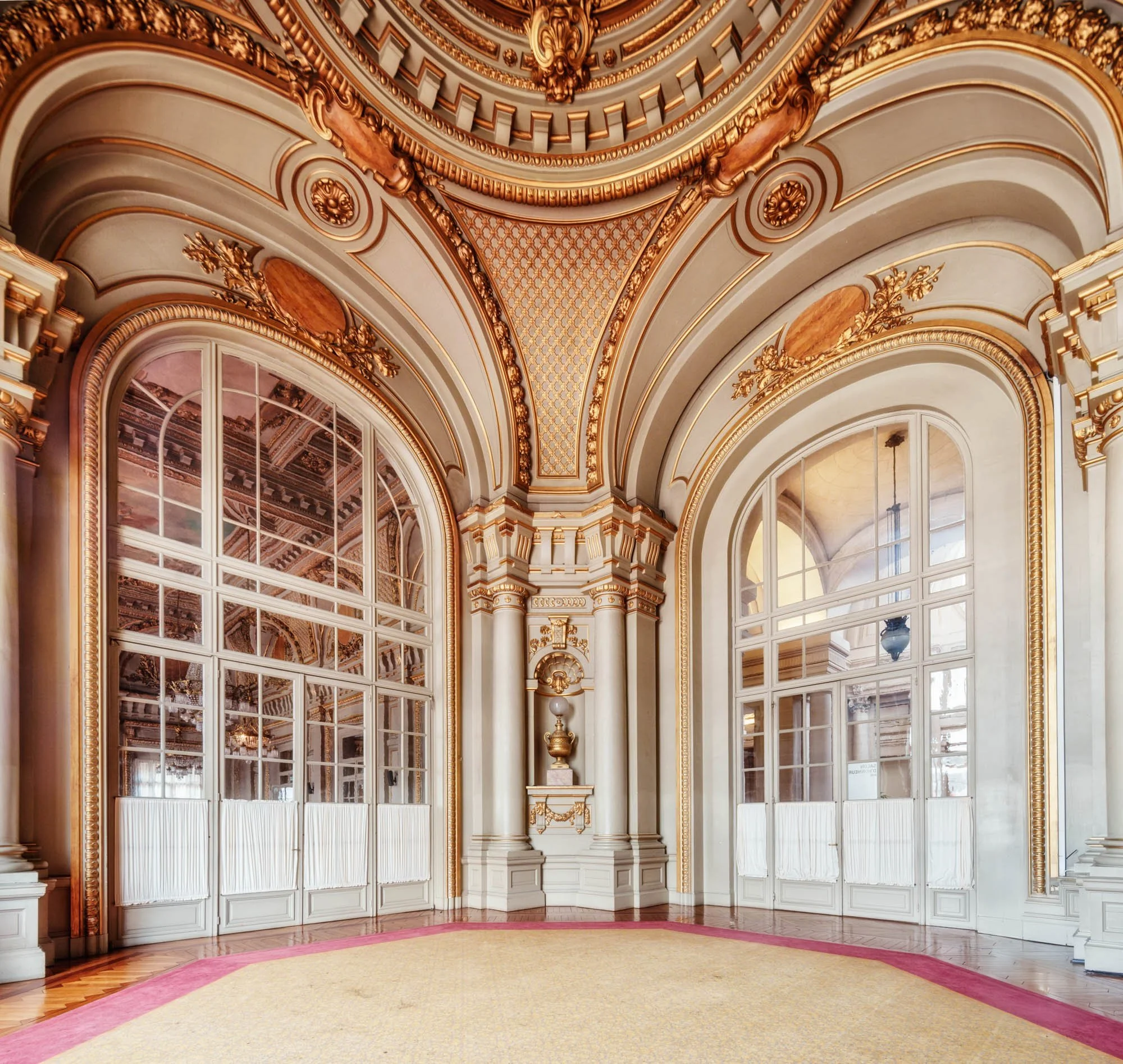 ldkphoto - Hotel de Ville-29-2.jpg