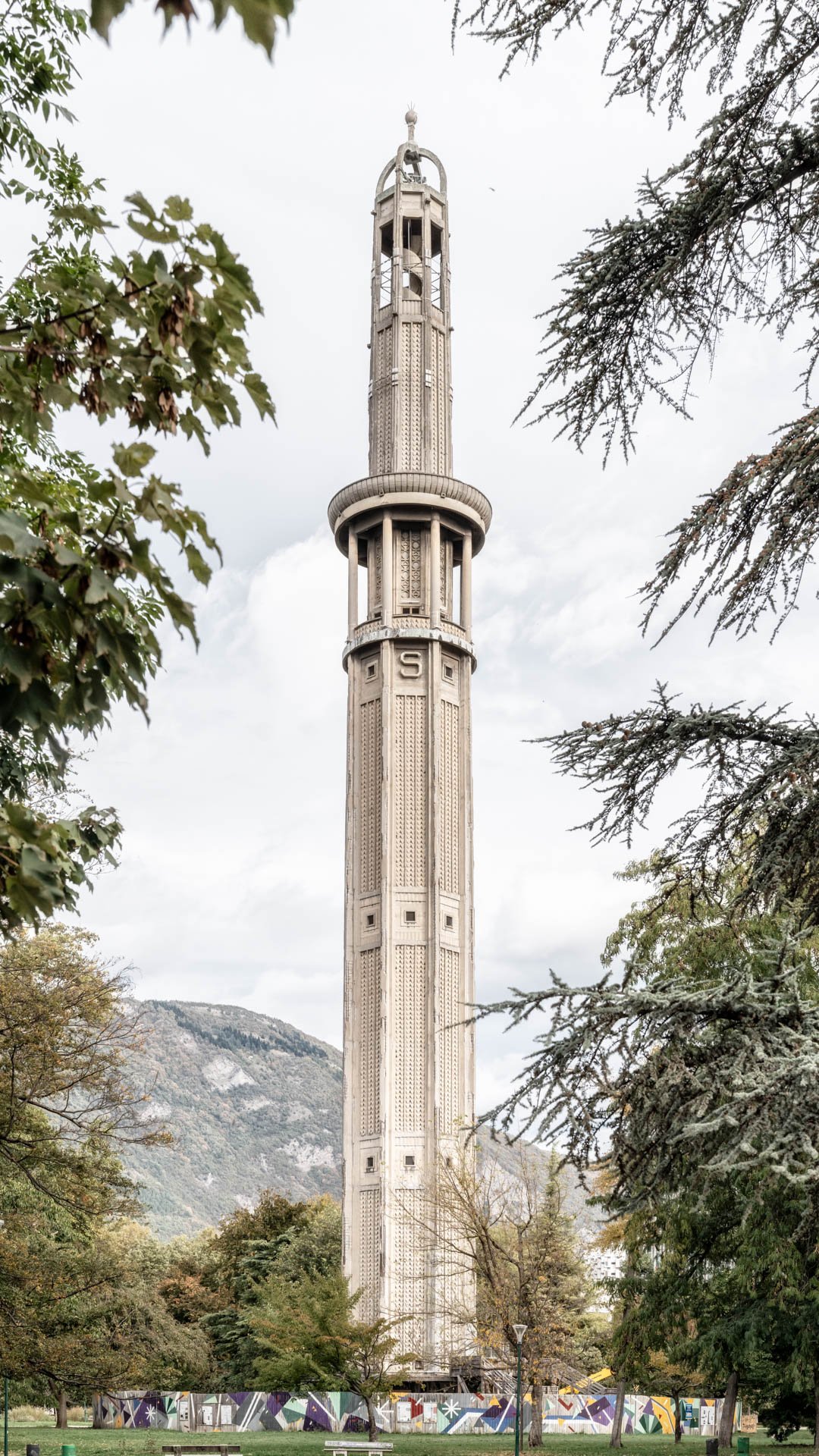 1925 - LDKphoto - Tour Perret - Grenoble - 03.jpg