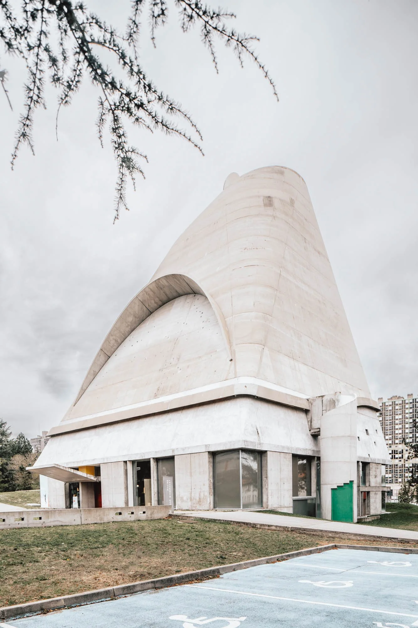 LDKphoto - Eglise St Pierre - Firminy - 04.jpg