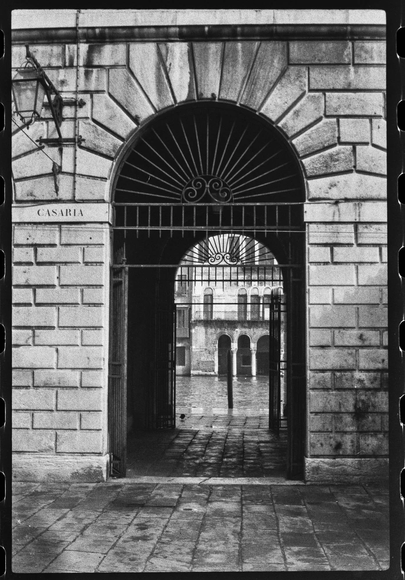 LDKphoto-VENEZIA-1992-4.jpg