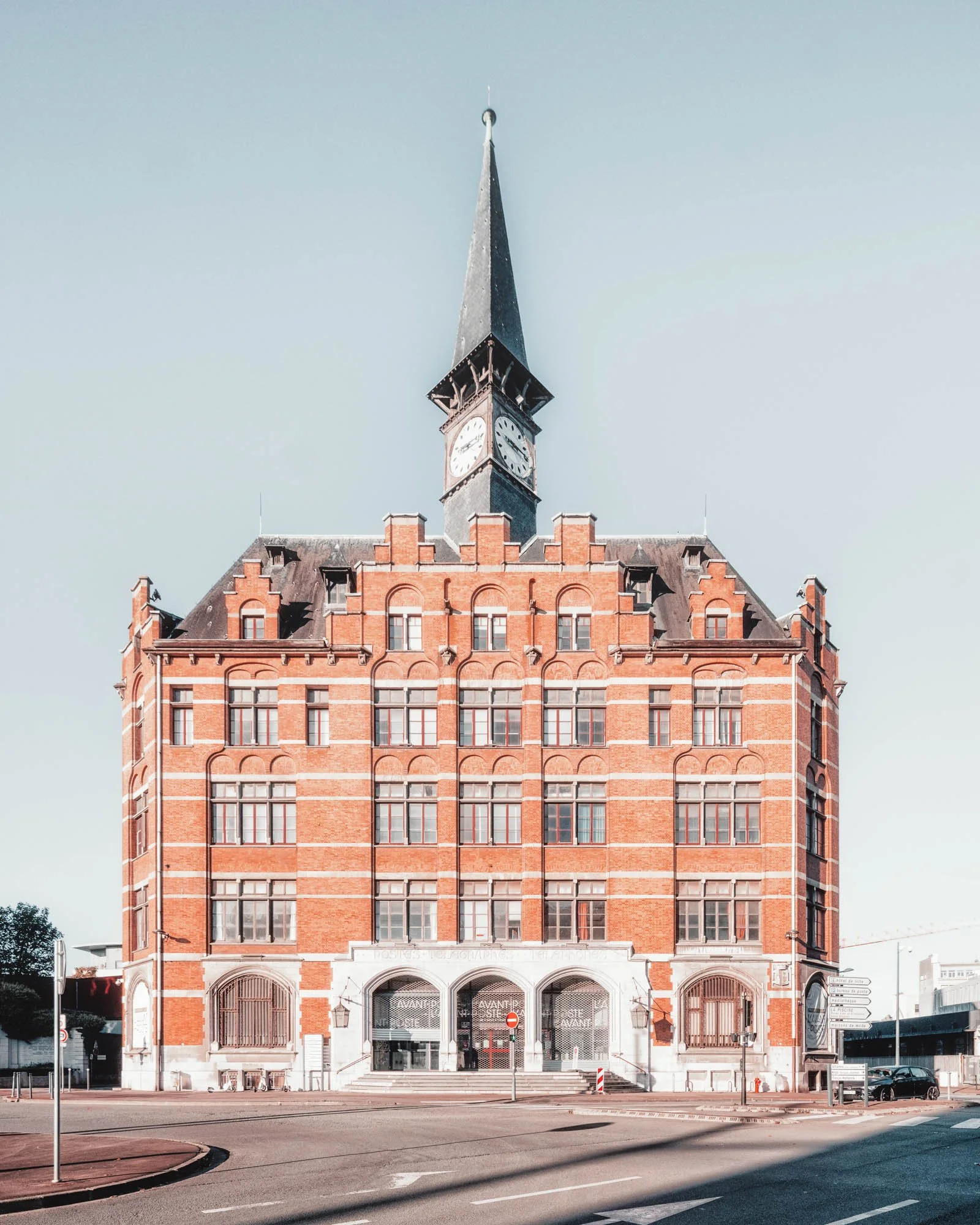 De-Gaulle-Gambetta-Leclercq-LDKphoto - Avant Poste-02.jpg