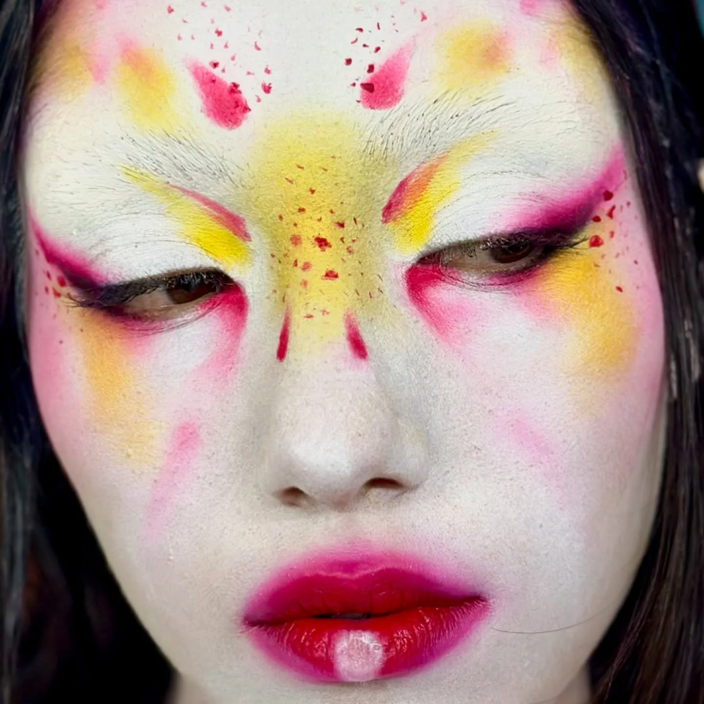 Makeup on @gio.sorbillo πΊ
@giuliamigliore 
#flowermakeup #makeup