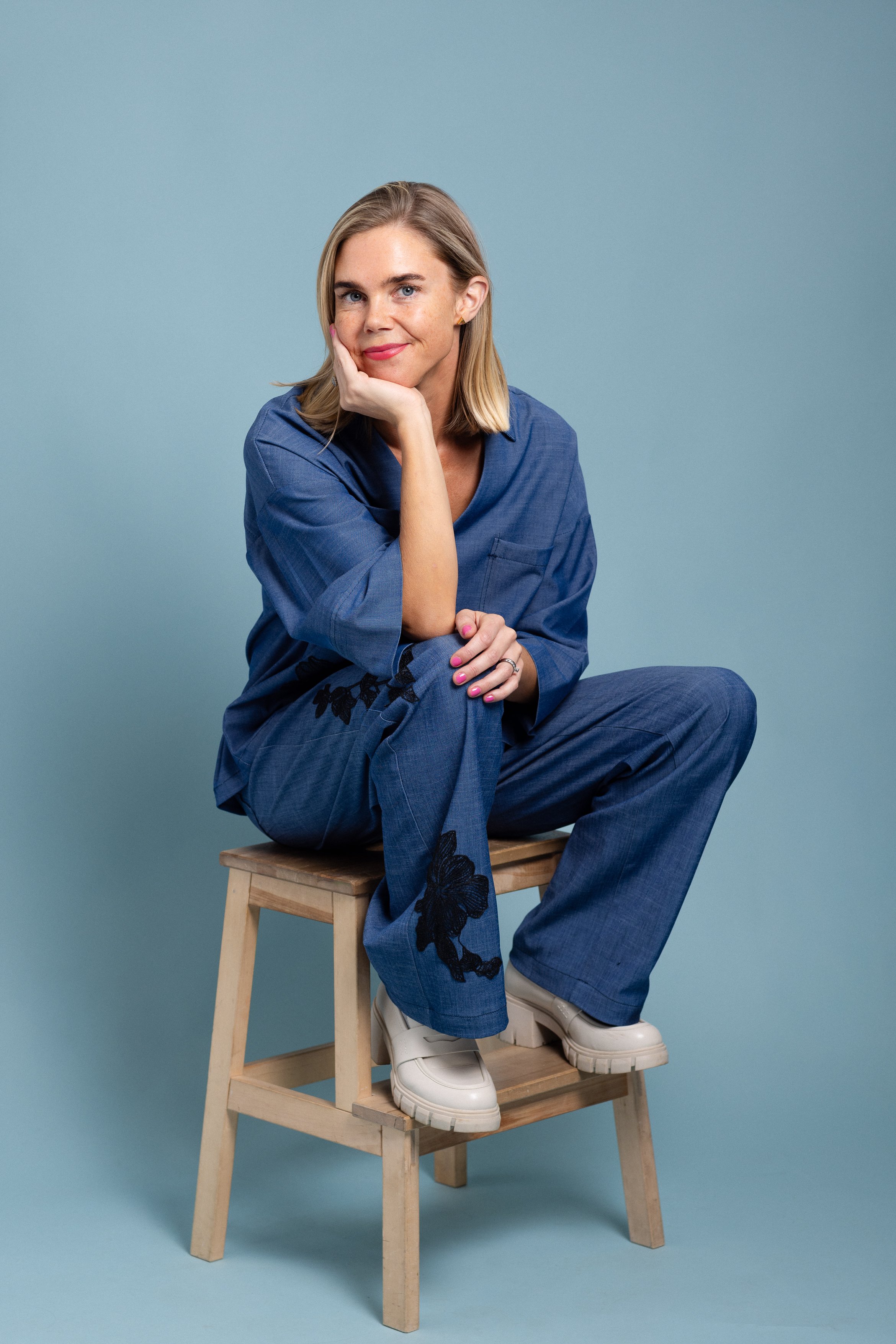 Författarporträtt med Johanna Goa från NPFpodden