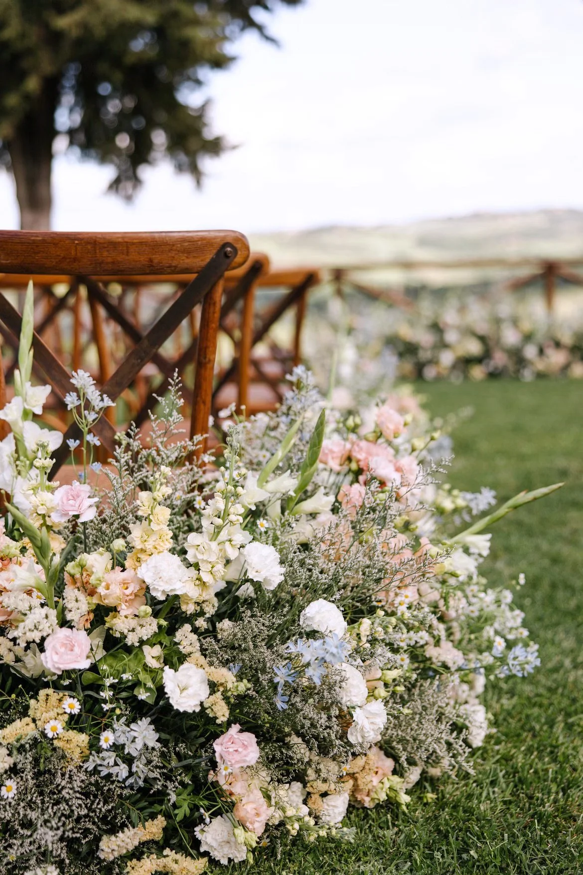 funkybird wedding in tuscany florist in florence italy flowerschool 17.jpeg