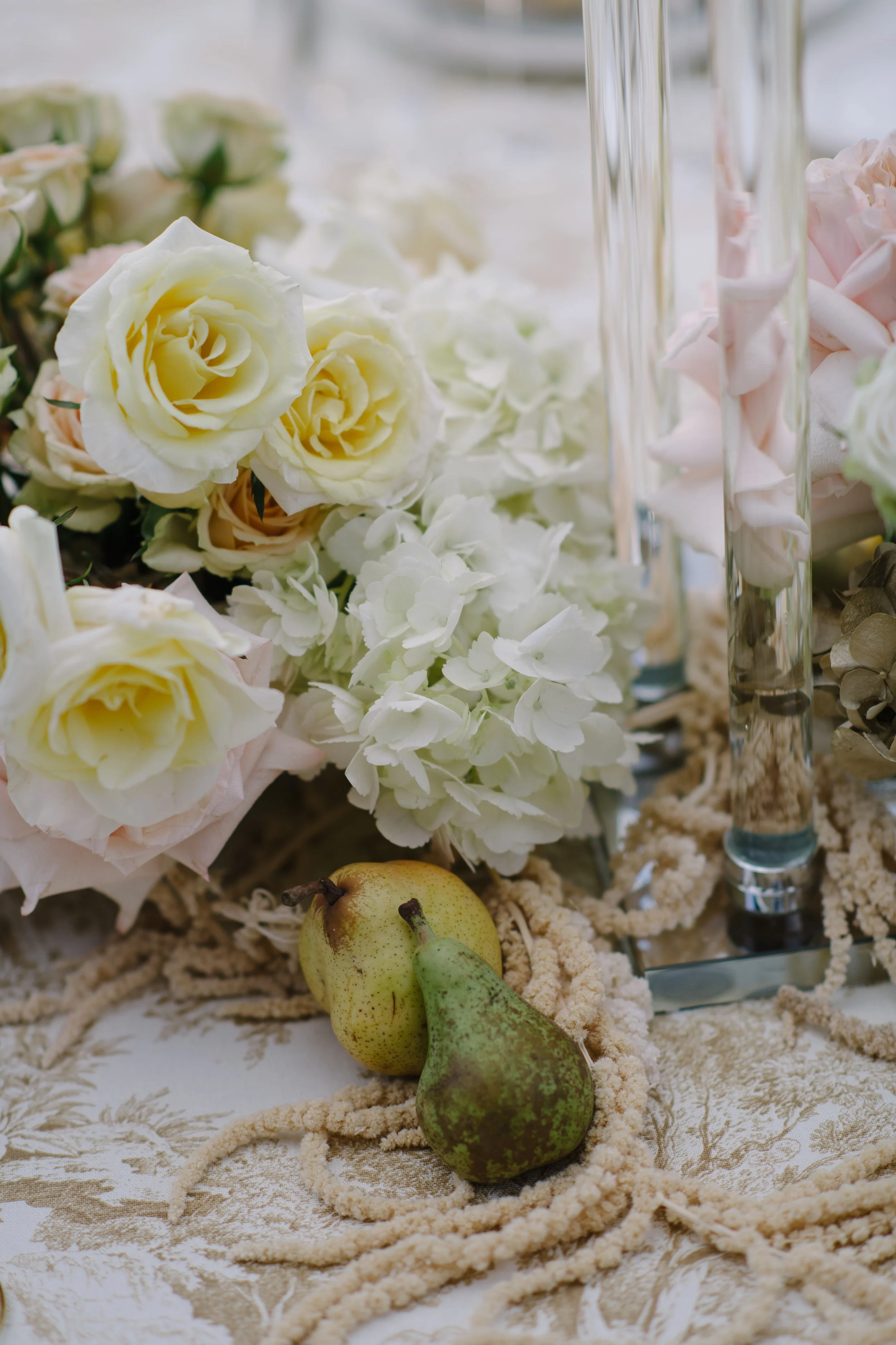 Cream and white dinner flowers