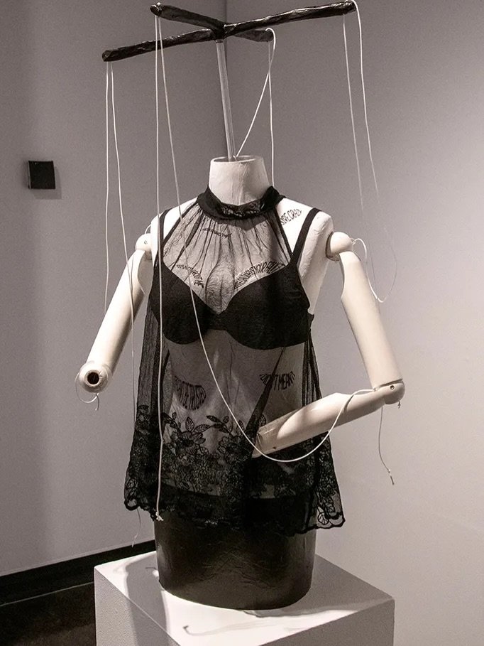 My piece &lsquo;Suspended&rsquo; in this year&rsquo;s Merri-bek Summer Show. I would love if you could vote for piece 💛💛💛 https://merribekcitycouncil.snapforms.com.au/form/merri-bek-summer-show-2025-peoples-choice-award-voting-form?utm_source=ig&a