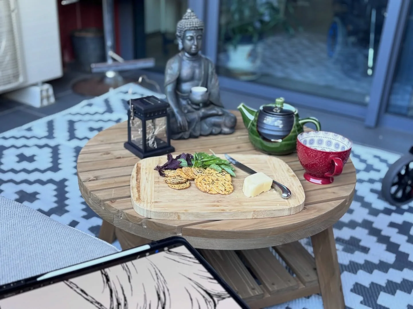 How nice is this weather? I&rsquo;m working on my new collection for IWD 2026. You&rsquo;ll be able to shop the whole collection over on Redbubble. Link in bio 🔗