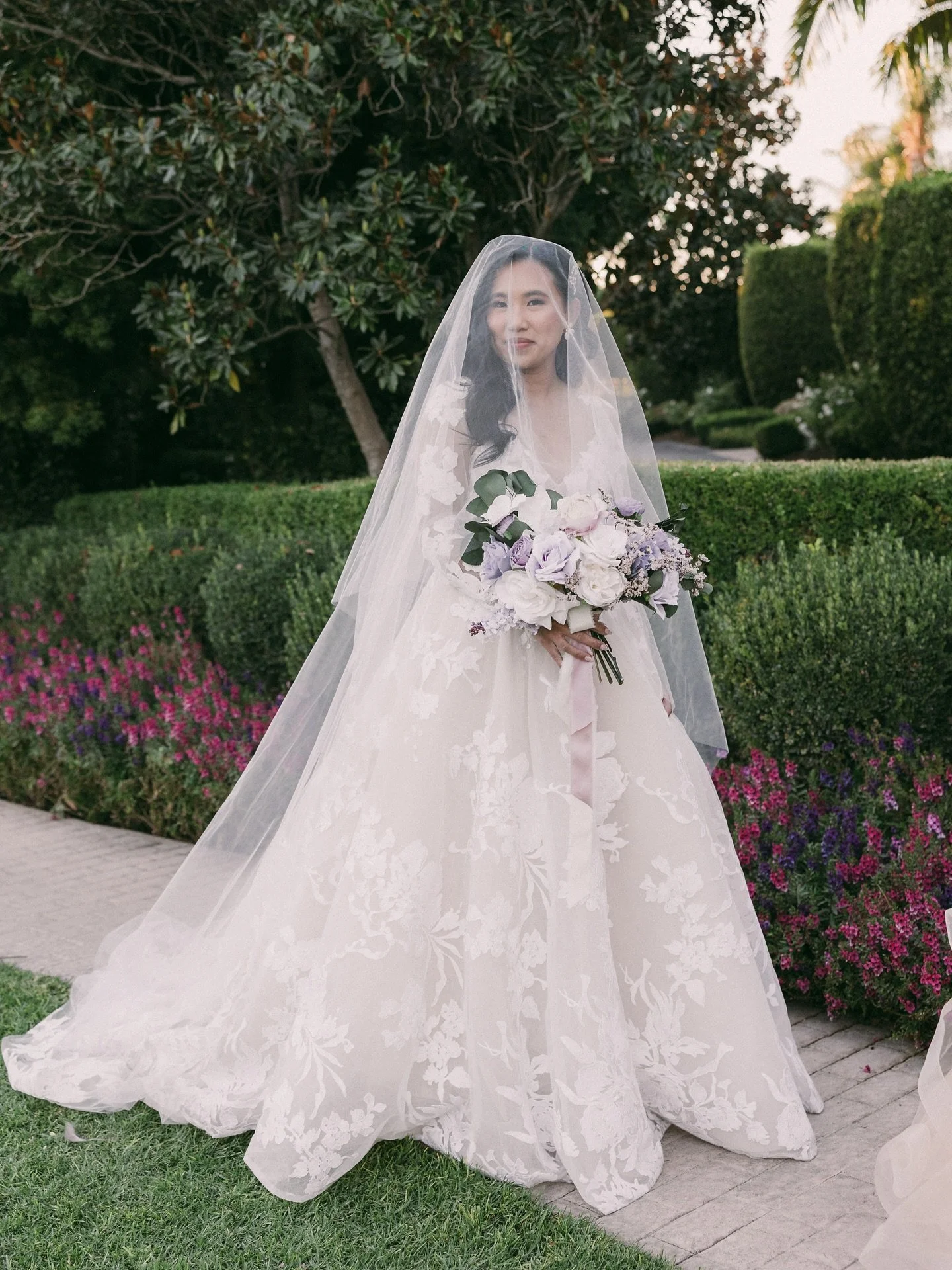Traditional bride look for the ceremony and modern-chic for a fun and intimate reception. This is your sign to go for that second look and dance your heart out on the dance floor! 🫶✨

Venue @grandtraditionestate 
Photographer @bryte.moments Associat