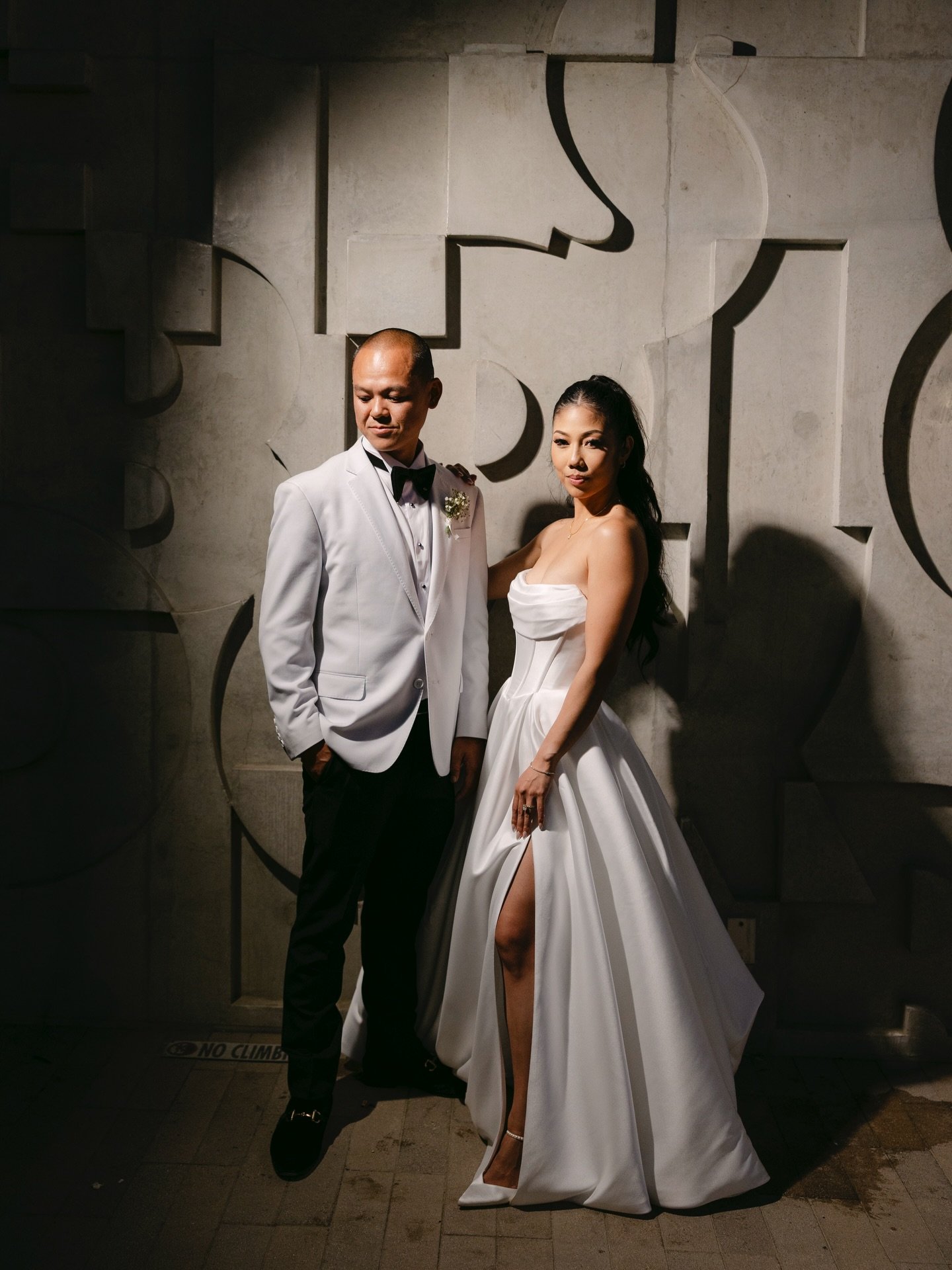 🖤🤍

Planning @rbcoevents 
Venue @thelanesd 
Photo @bryte.moments 
Video @kimfilms.weddings 
HMUA @donebydomoniquebaez @makeupbyjulian 
Florals @simplychescafloristry 
Catering @toastcateringsd 
DJ @suitandtiegroup 
Photobooth @sdglamcam 
Bar @monik