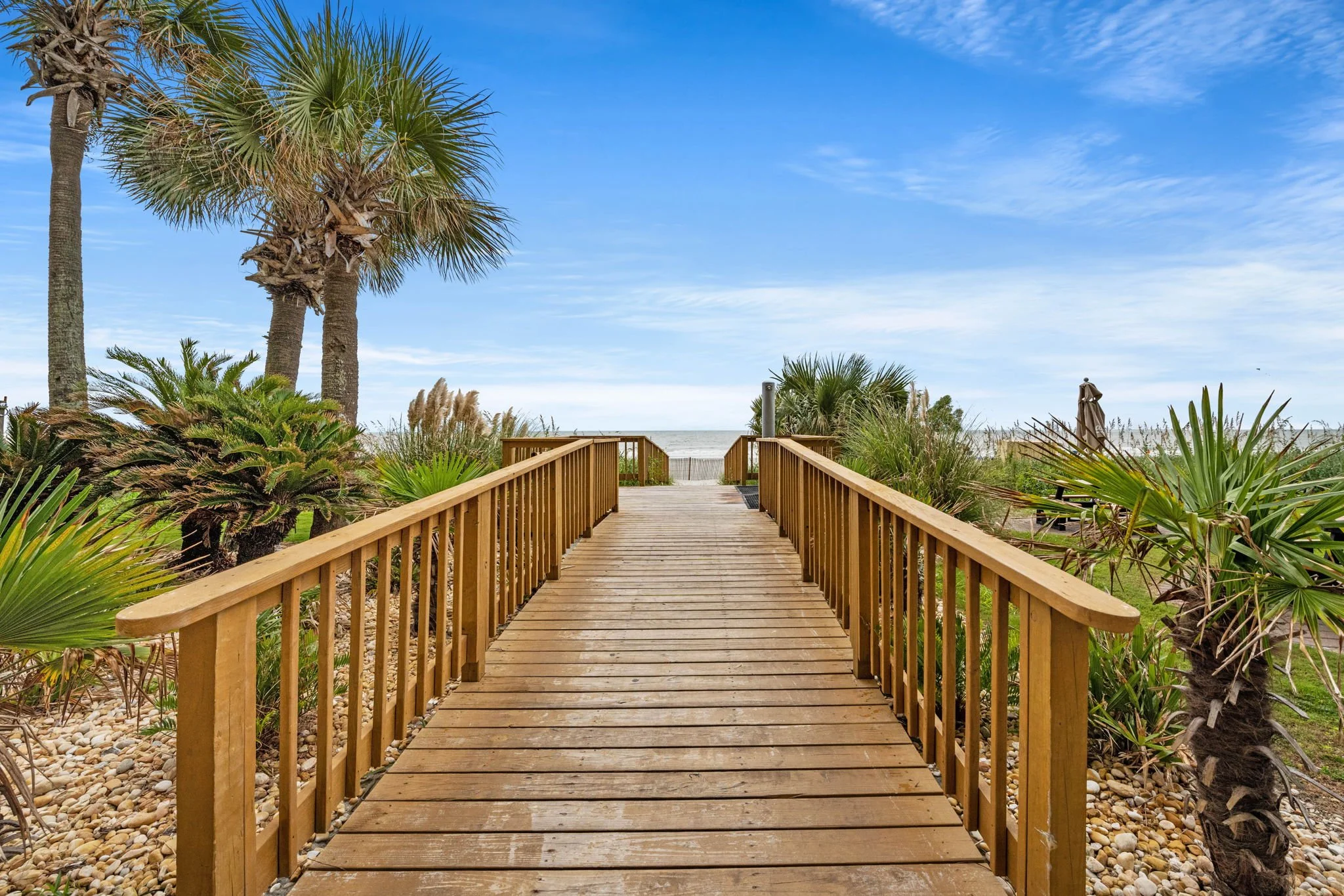 SE walkway.jpg