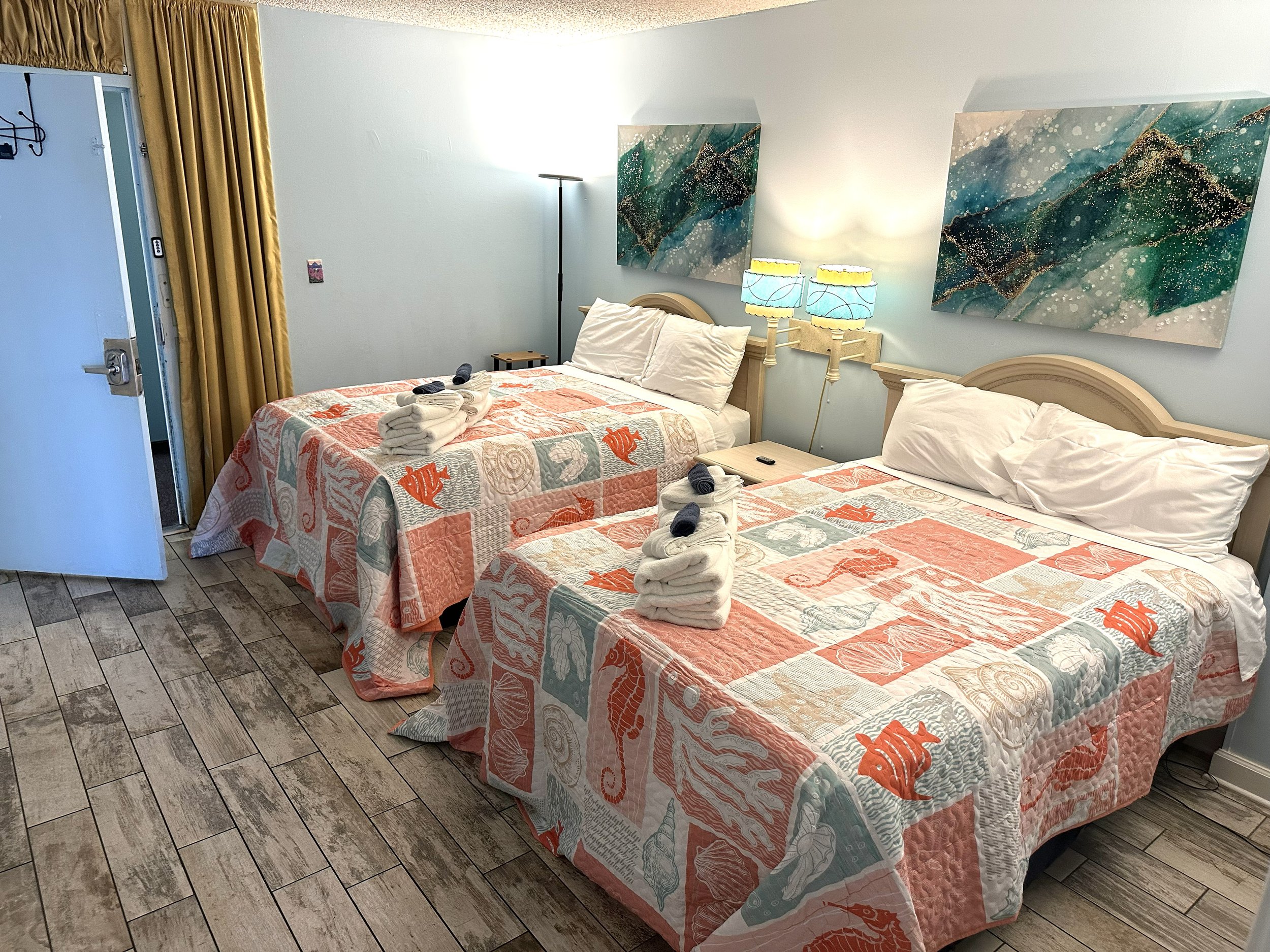 OB Bed from hall.jpg