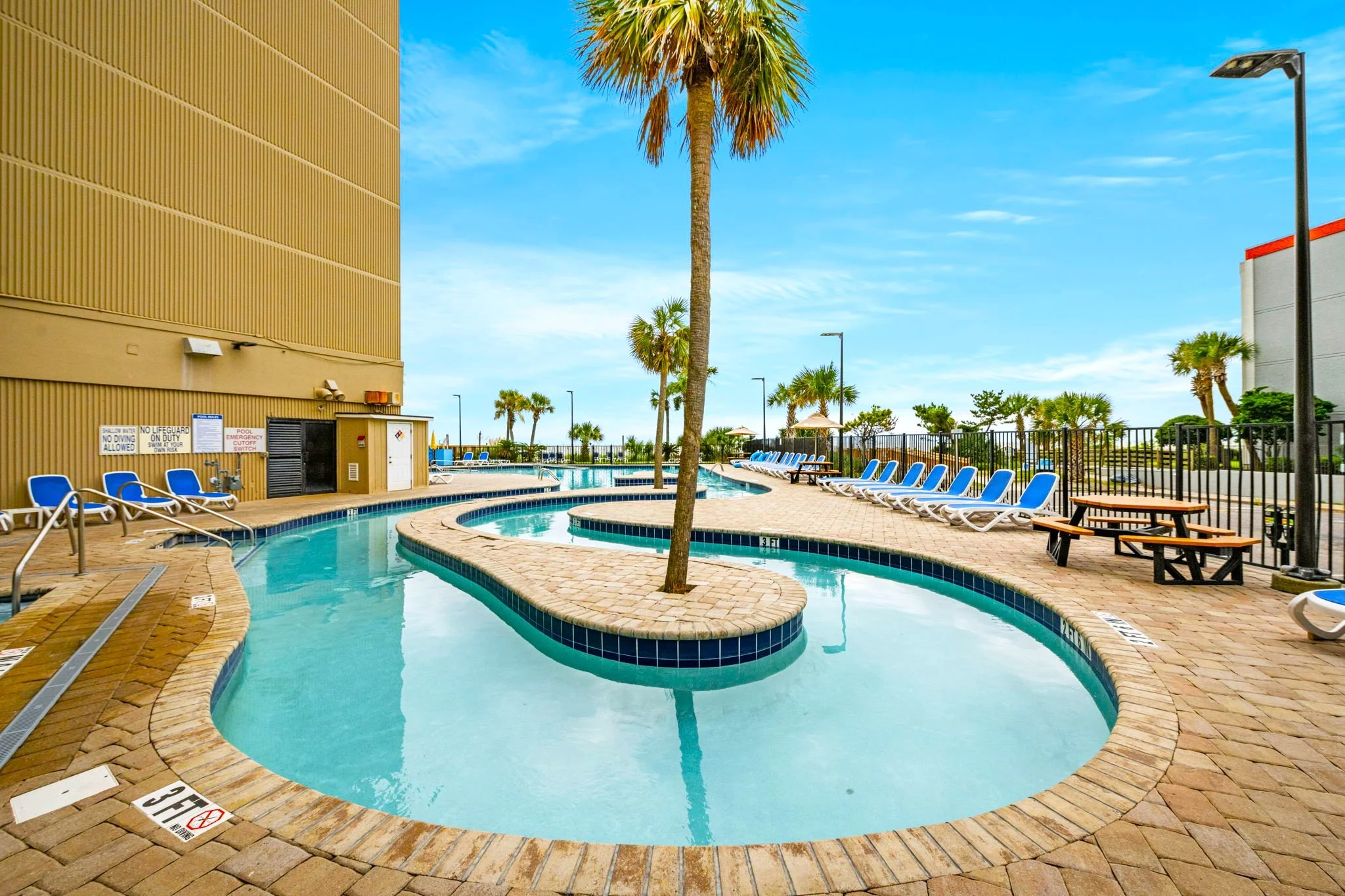 SE lazy river.jpg