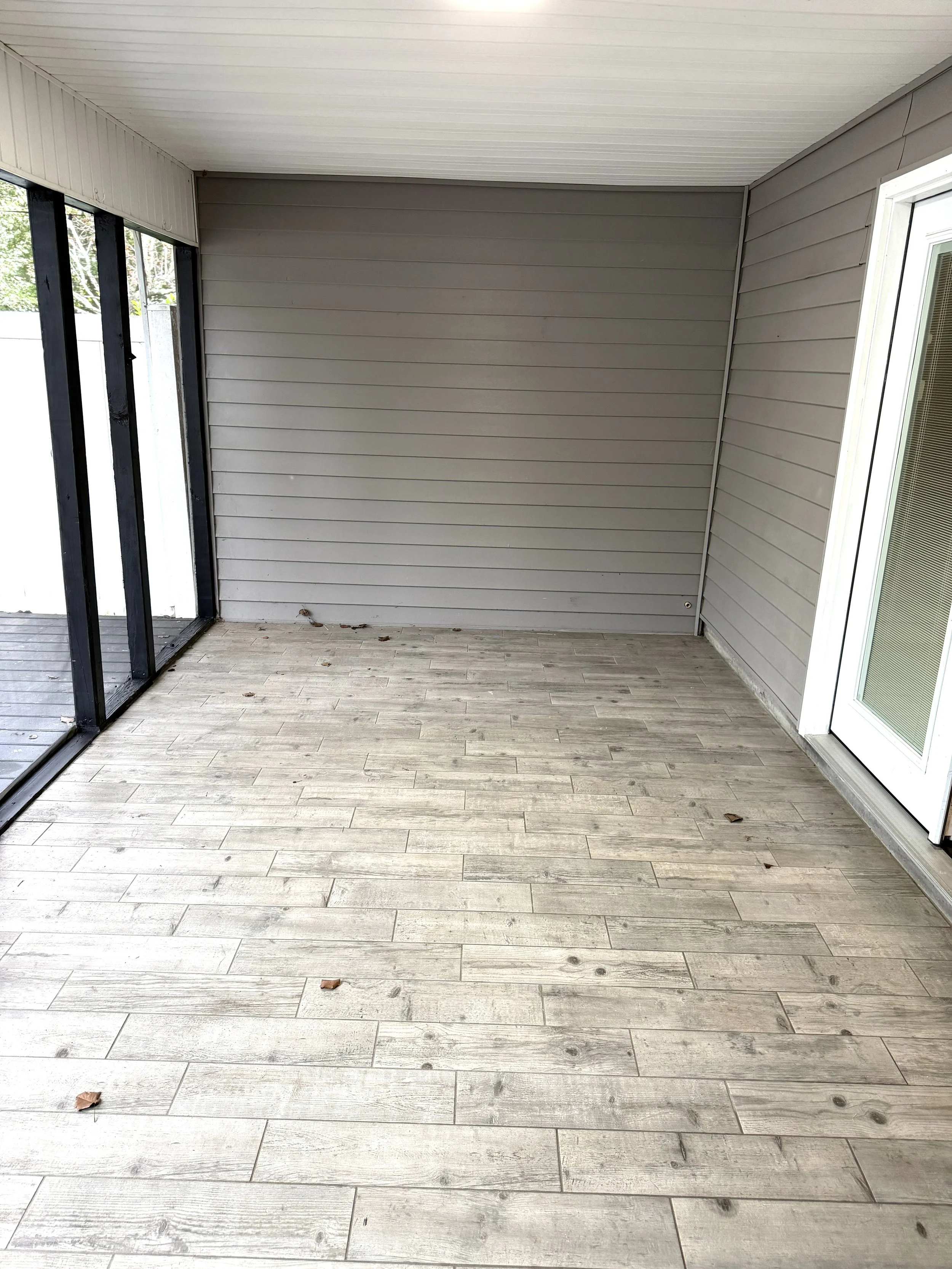 Lomax Screen Room 2.jpg