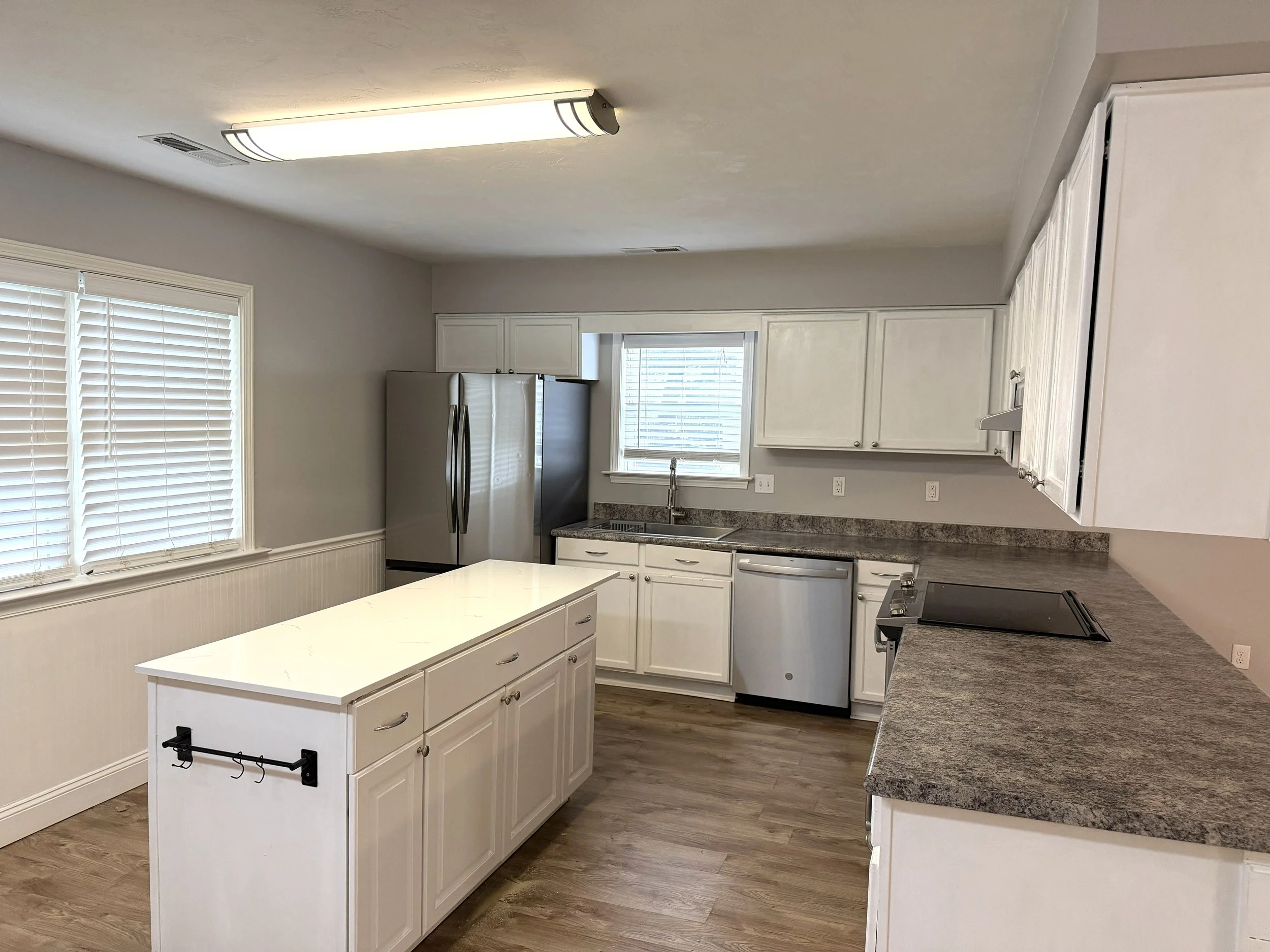 Lomax Kitchen 2.jpg
