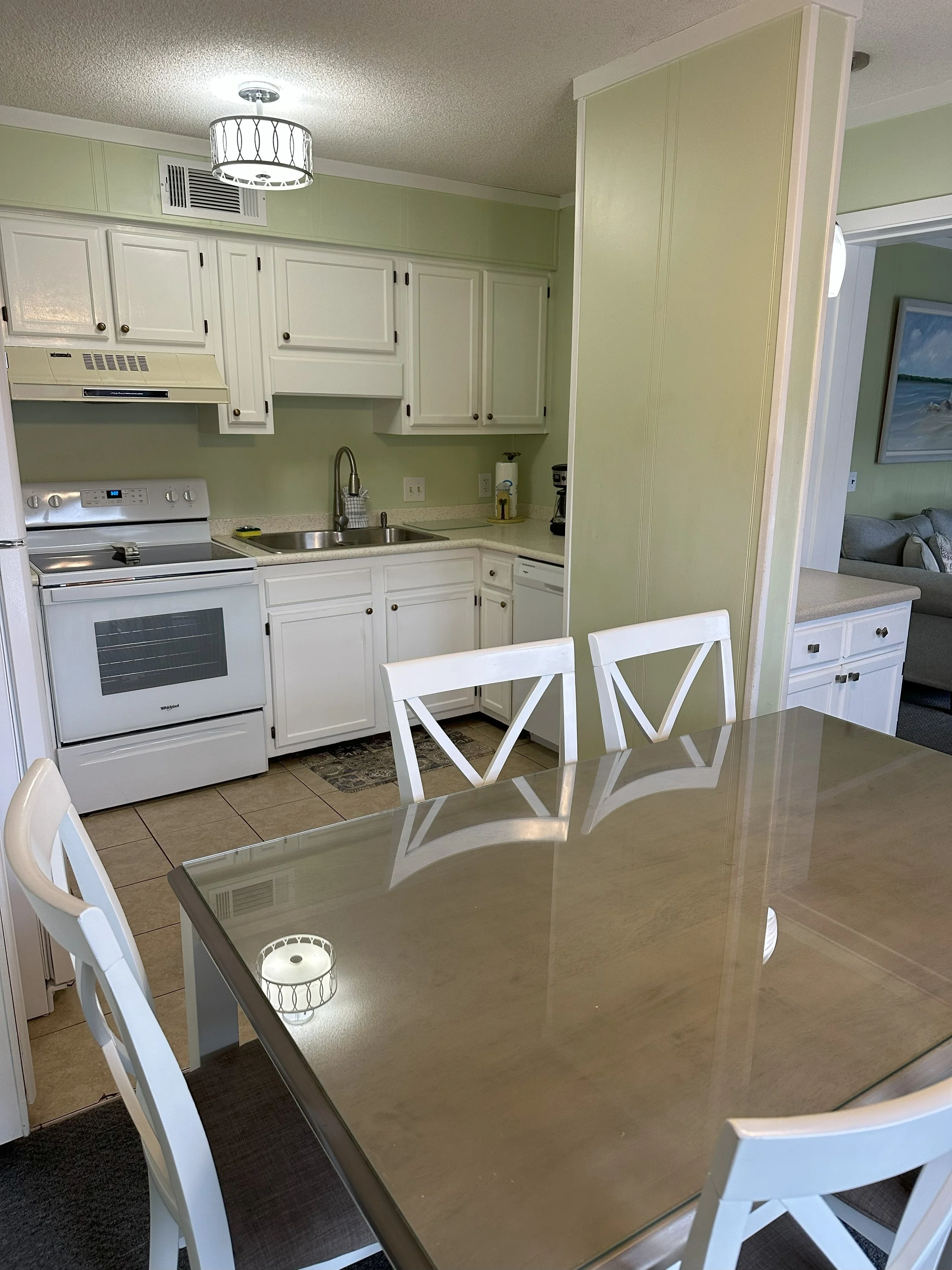 dining to kitchen.jpg