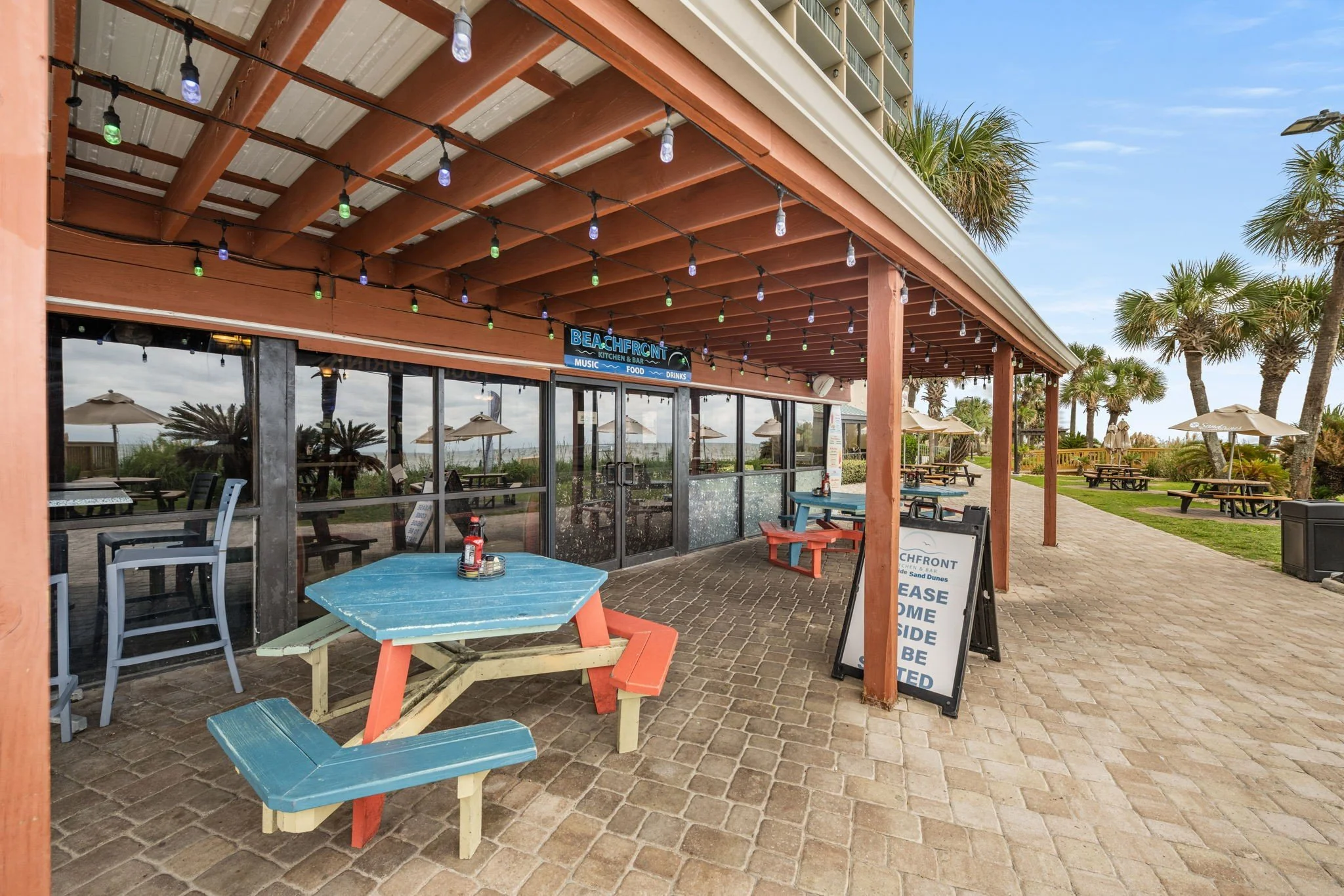 SE restaurant outside.jpg