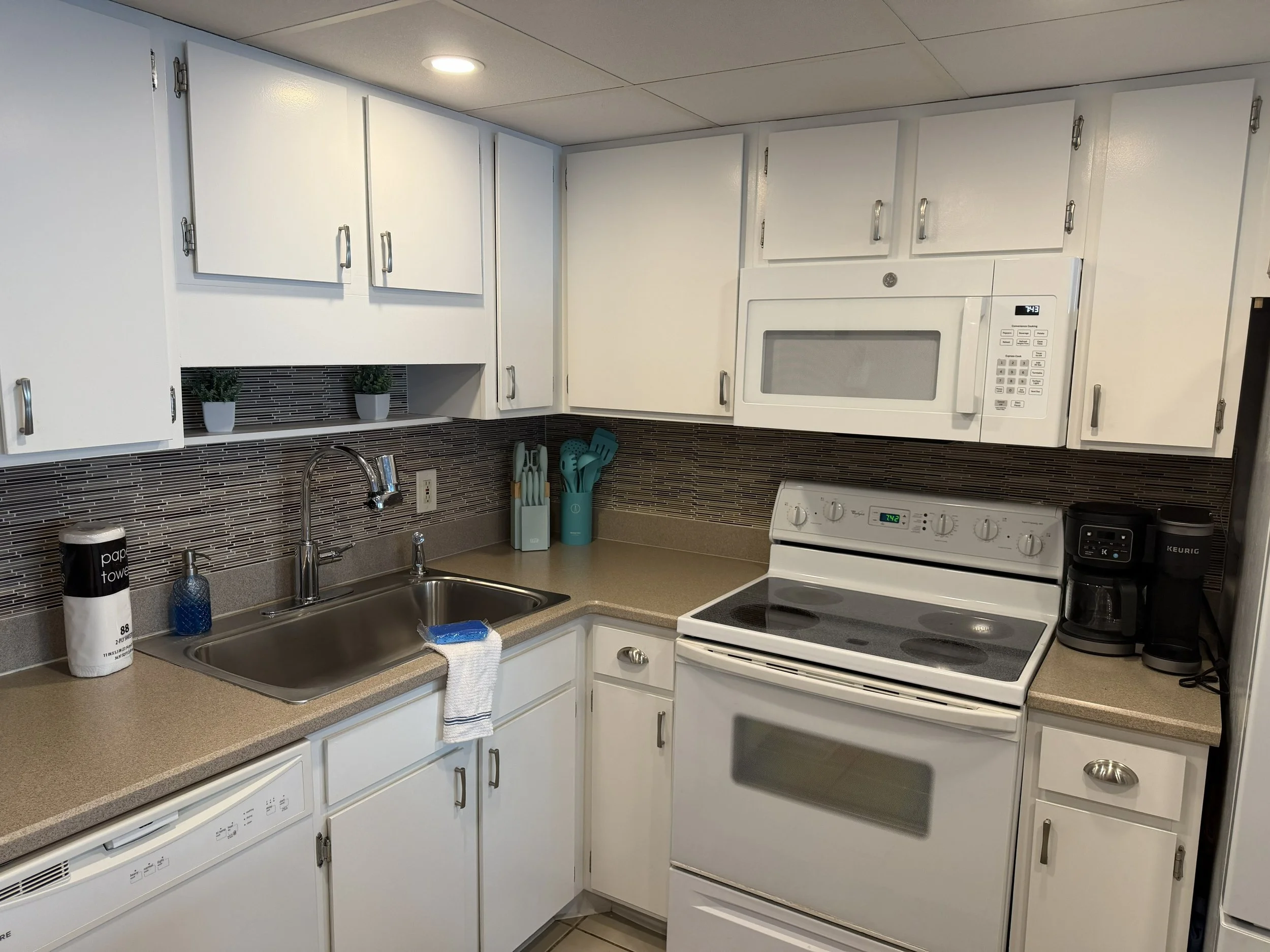 TT Kitchen Close.jpg