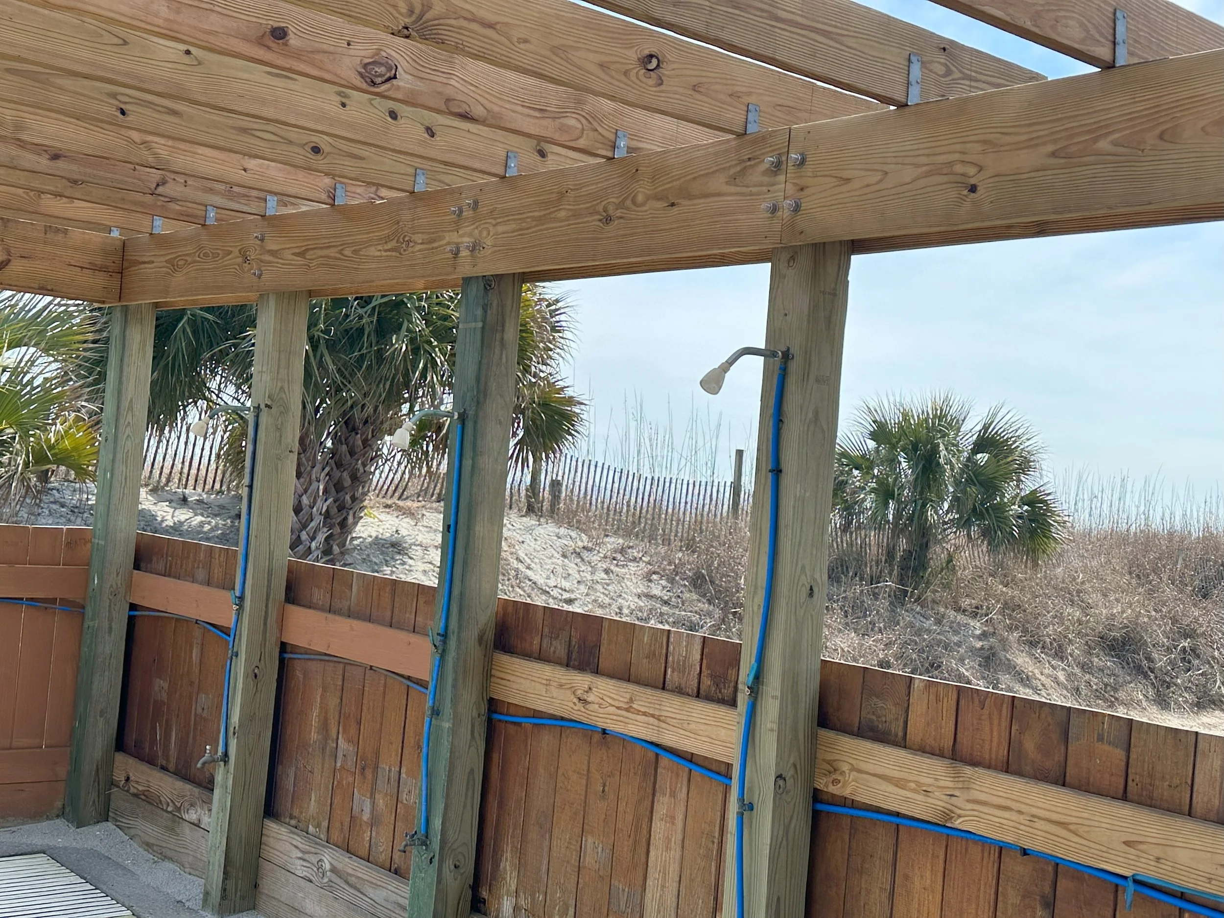 outdoor shower.jpg
