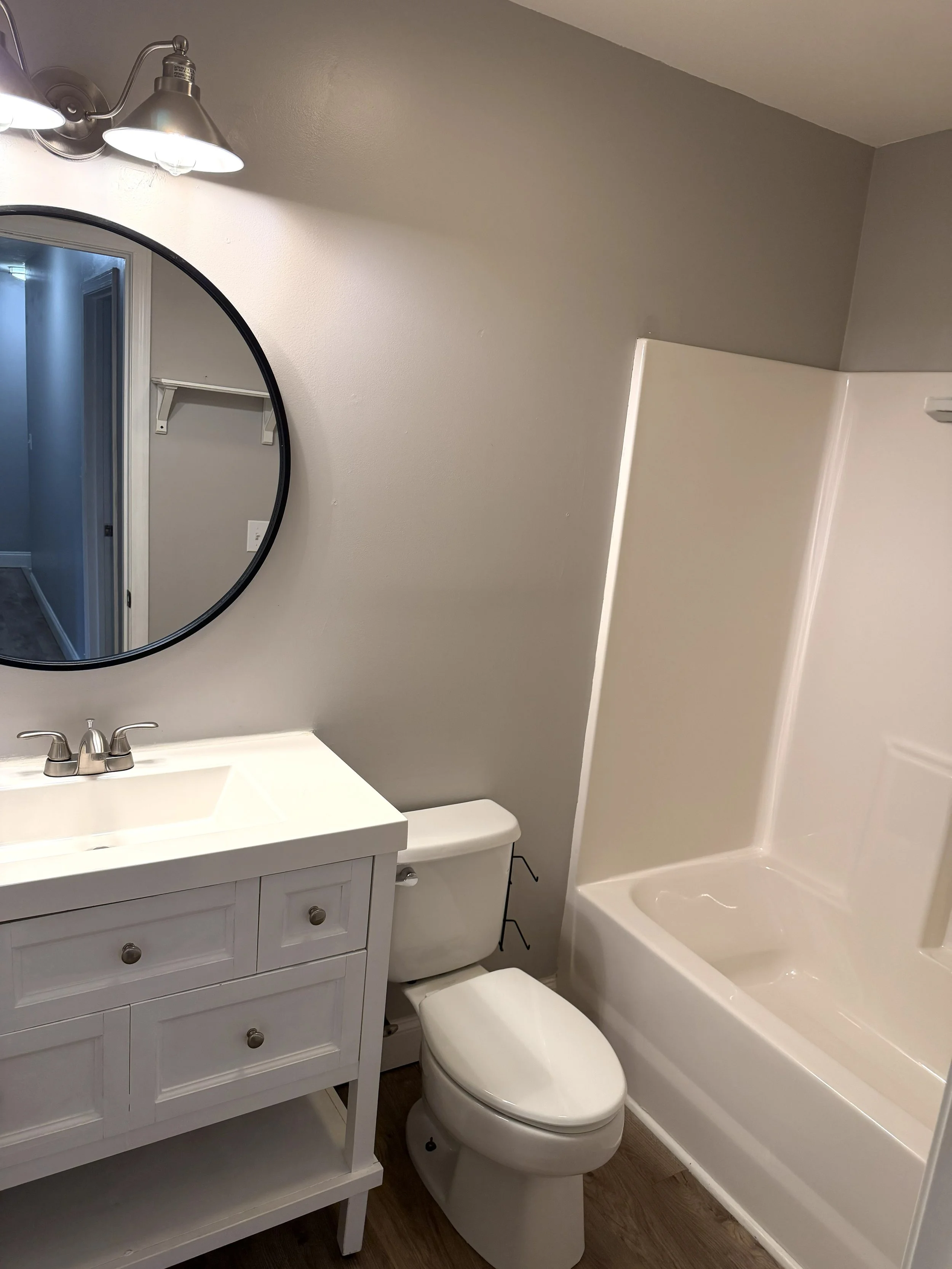 Lomax Spare Bath.jpg