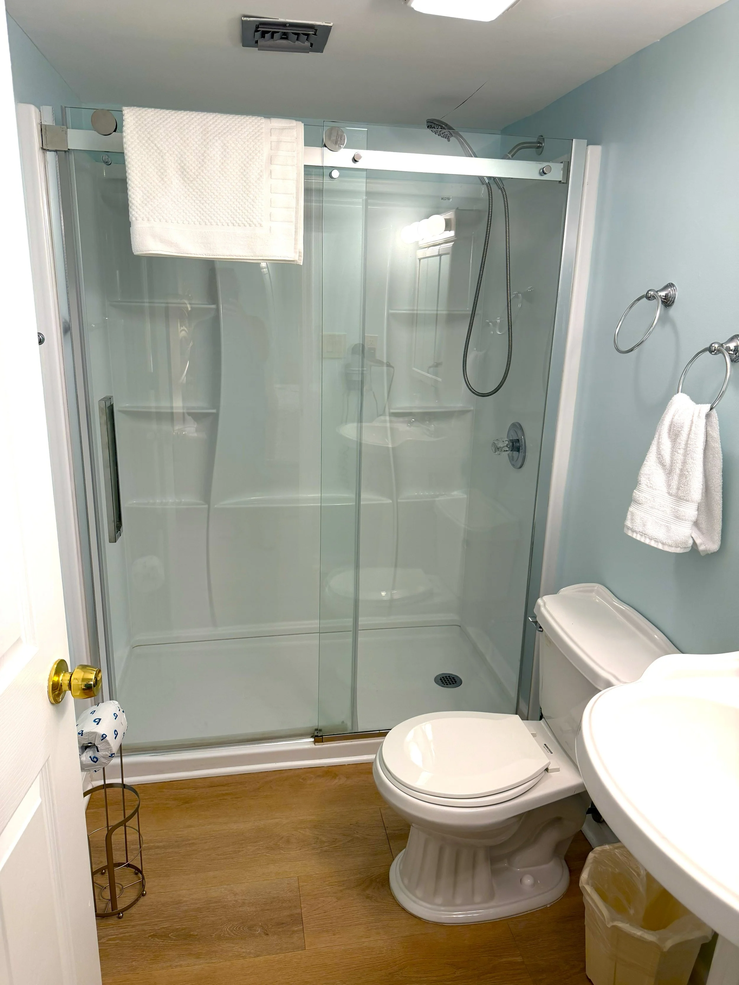 PP Main Bath.jpg